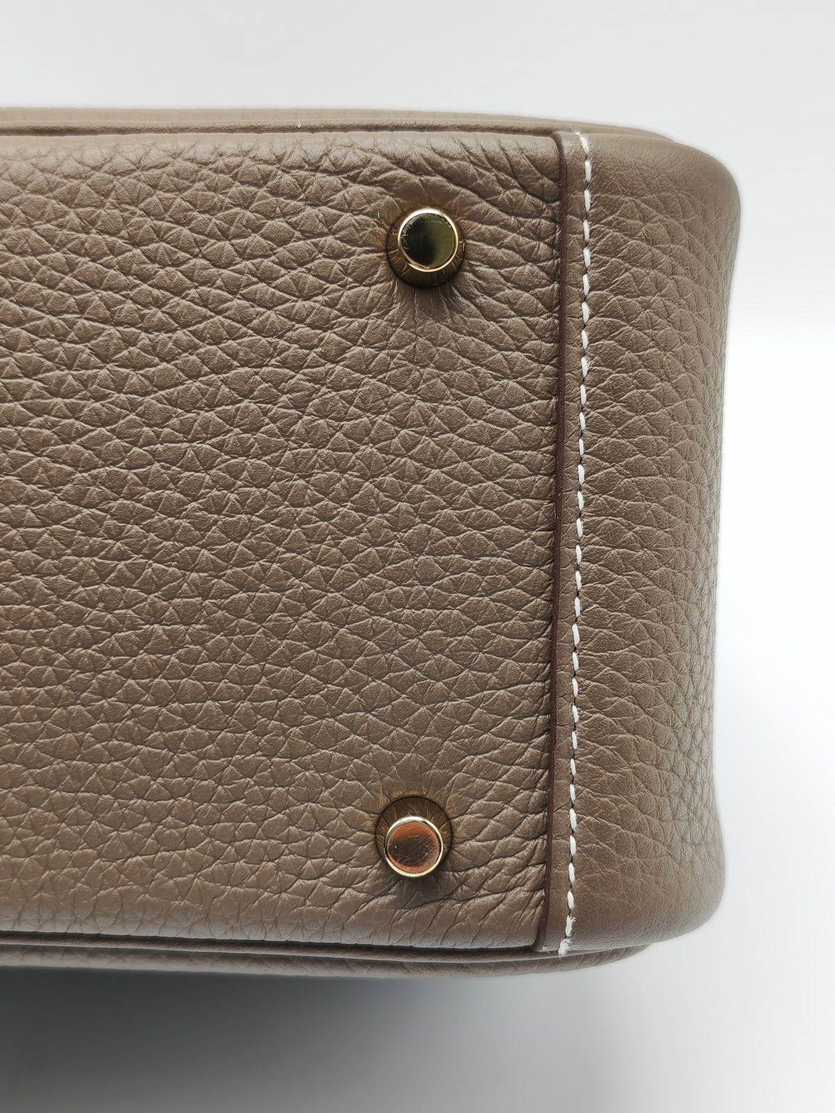 Hermes Mini Lindy in Etoupe Clemence Leather Gold Hardware Stamp U (2022) | Purse Maison Luxury Bags Shop