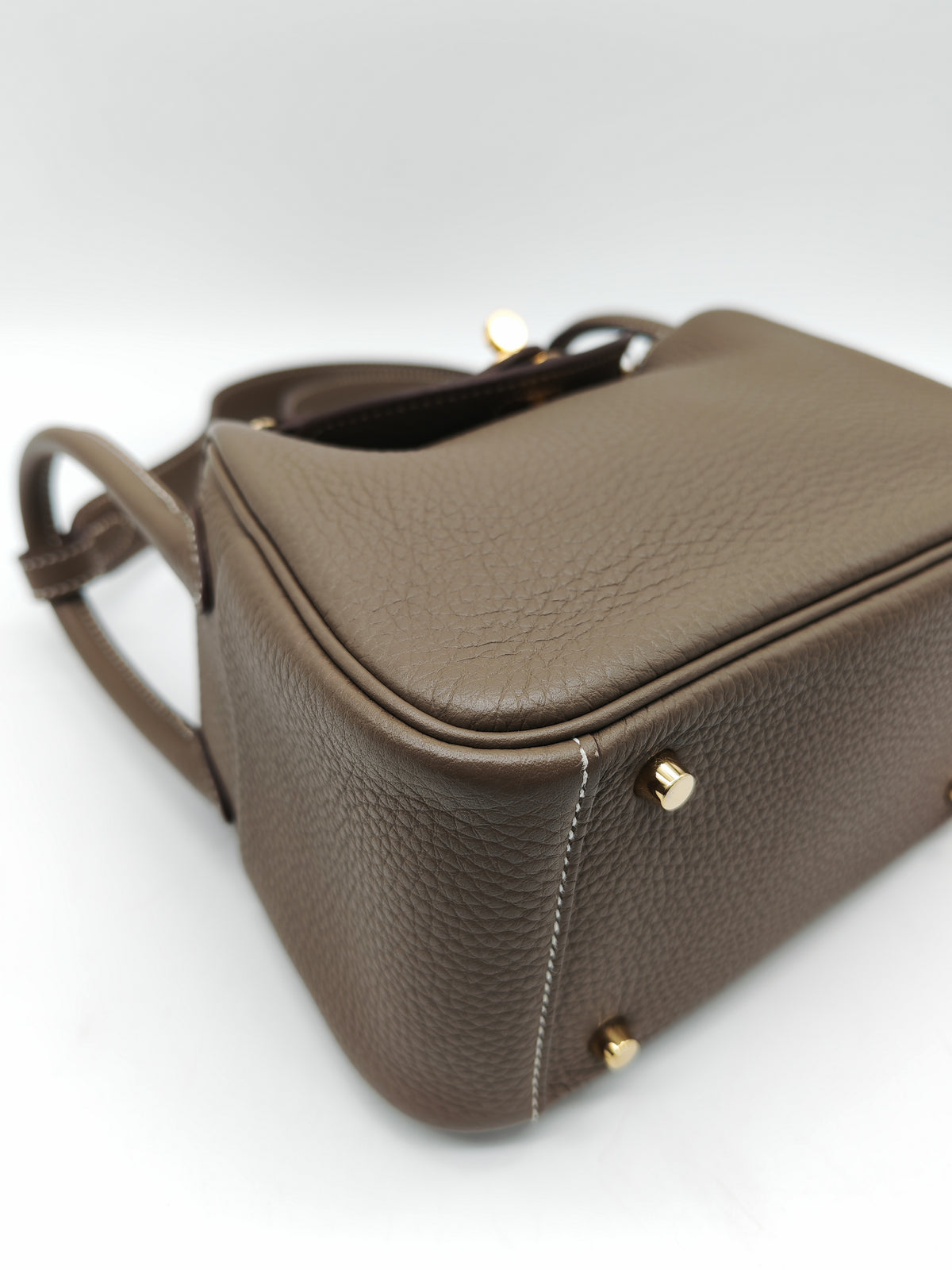 Hermes Mini Lindy in Etoupe Clemence Leather Gold Hardware Stamp U (2022) | Purse Maison Luxury Bags Shop