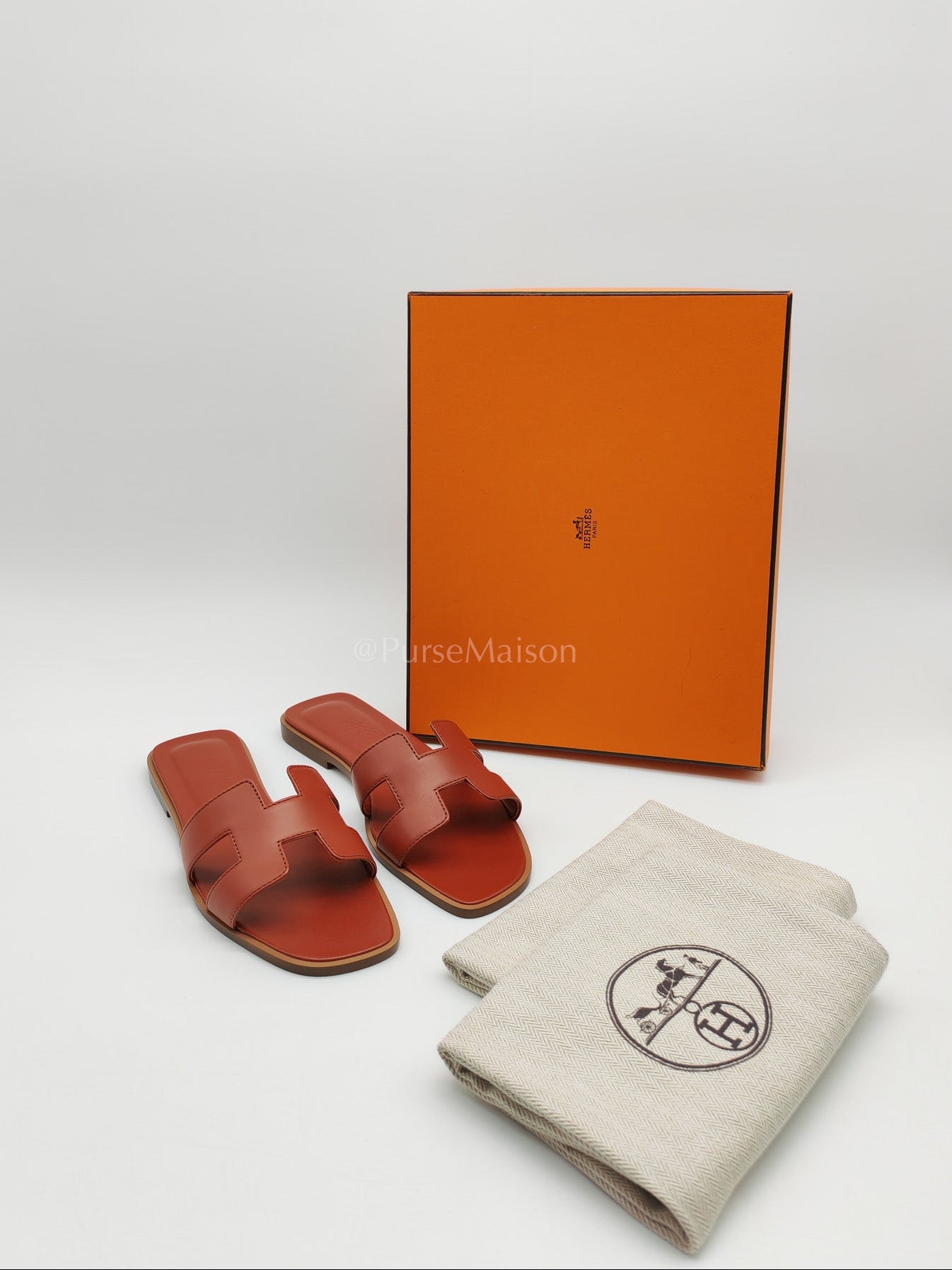 Hermes Oran in Reddish Brown Swift Leather Size 36.5 EU(23cm) | Purse Maison Luxury Bags Shop