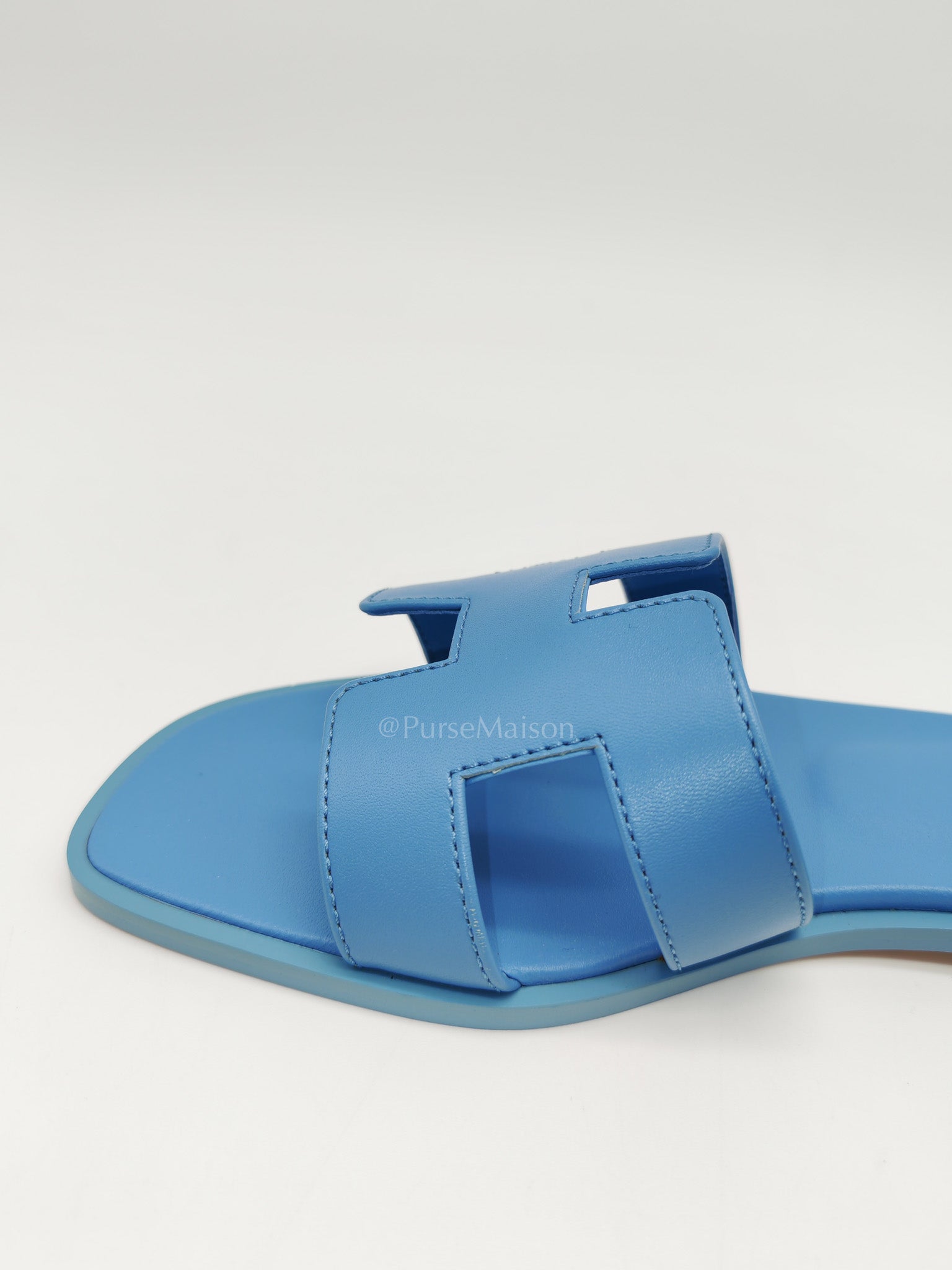 Hermes Oran Light Blue Swift Leather Sandals Size 36.5EU (23.5cm) | Purse Maison Luxury Bags Shop