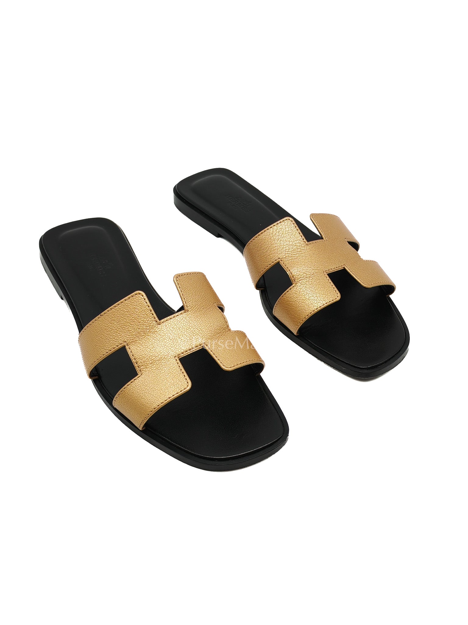 Hermes Oran Sandals in Metallic Gold "Dore" Chevre Leather size 40 EU (25.5 cm) | Purse Maison Luxury Bags Shop