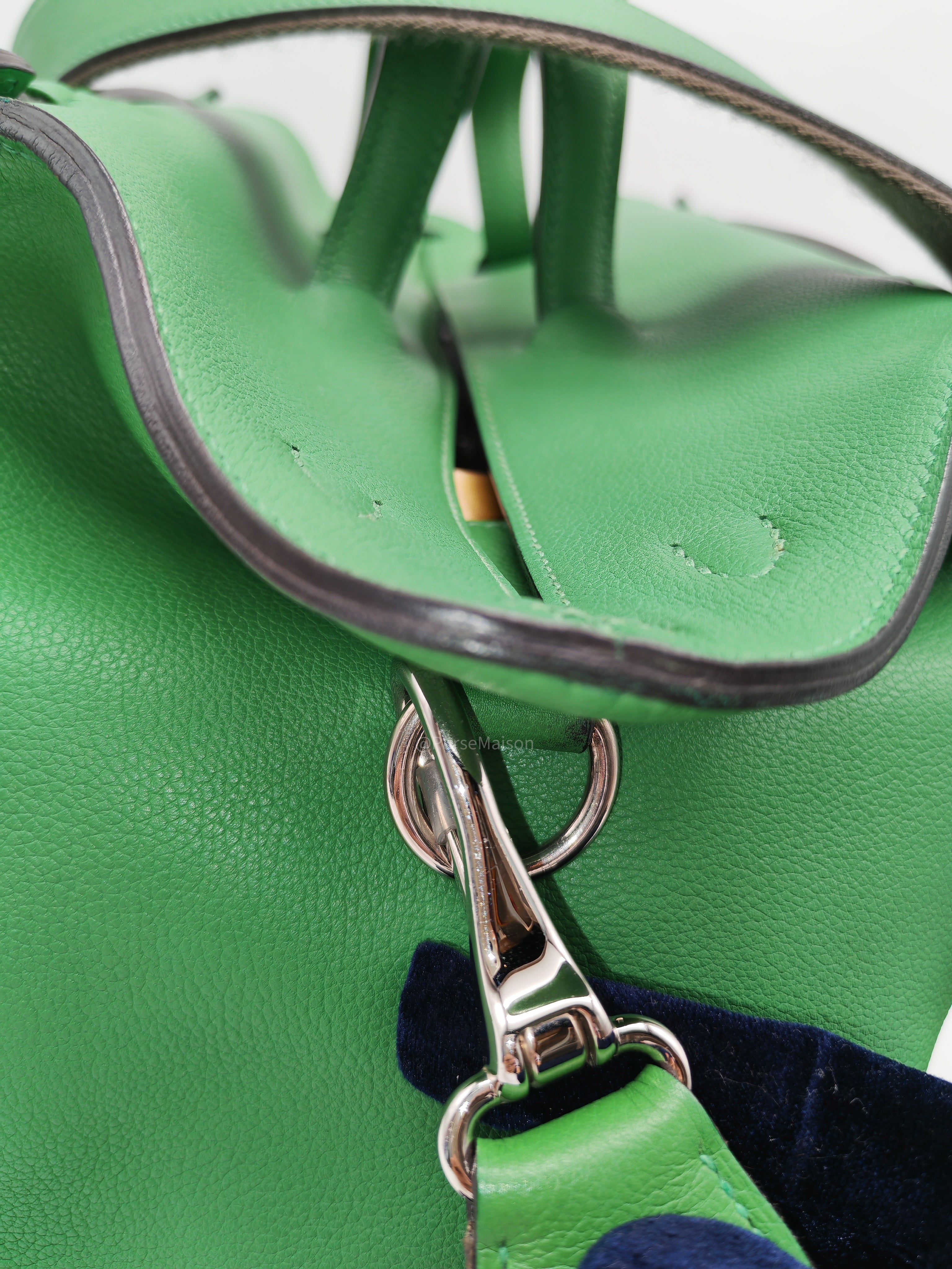 HERMÈS Sac Oxer Top Handle Bag Lager in Bambou Evercolor Leather Palladium Hardware Stamp T(2015) | Purse Maison Luxury Bags Shop
