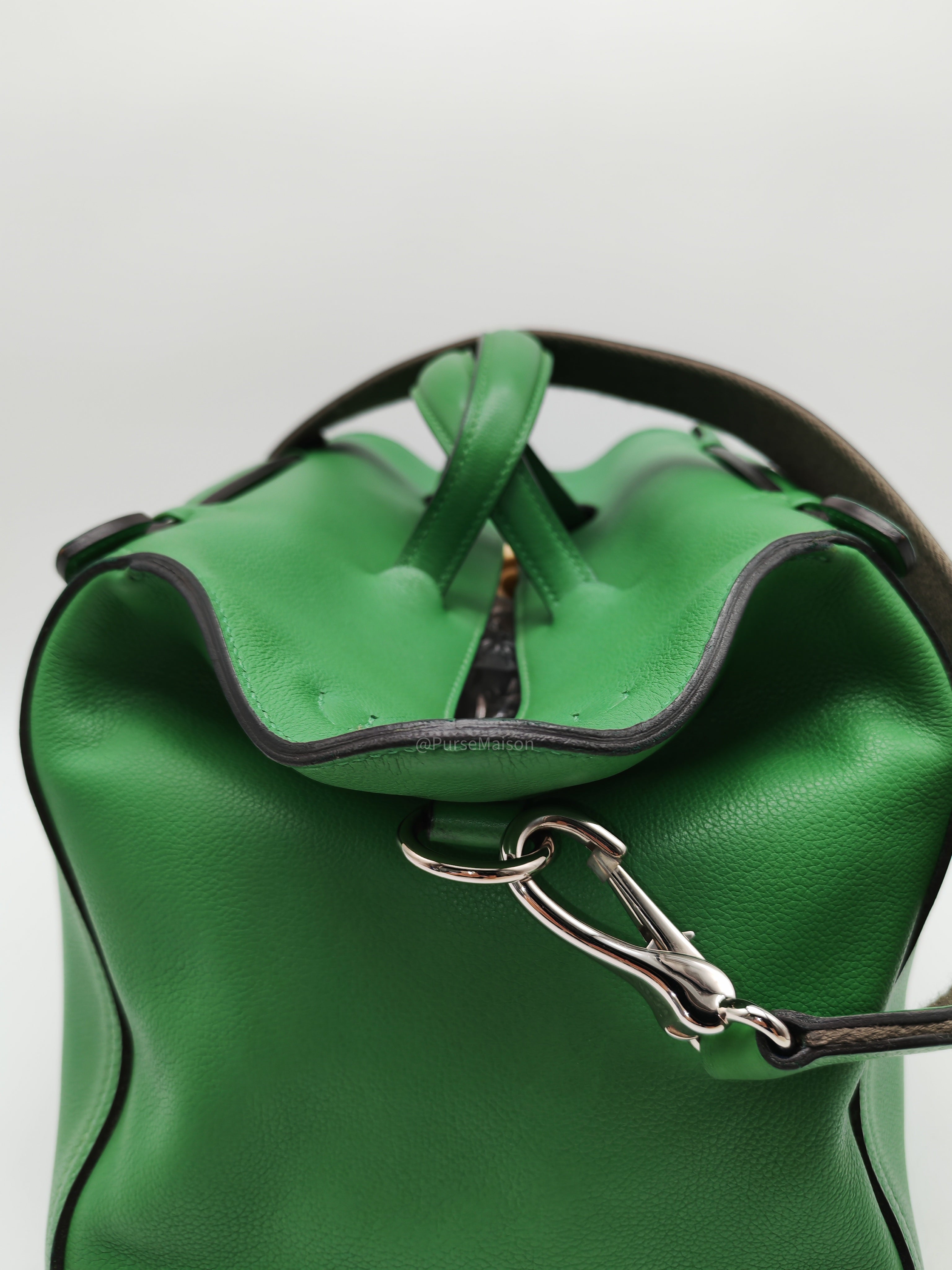 HERMÈS Sac Oxer Top Handle Bag Lager in Bambou Evercolor Leather Palladium Hardware Stamp T(2015) | Purse Maison Luxury Bags Shop