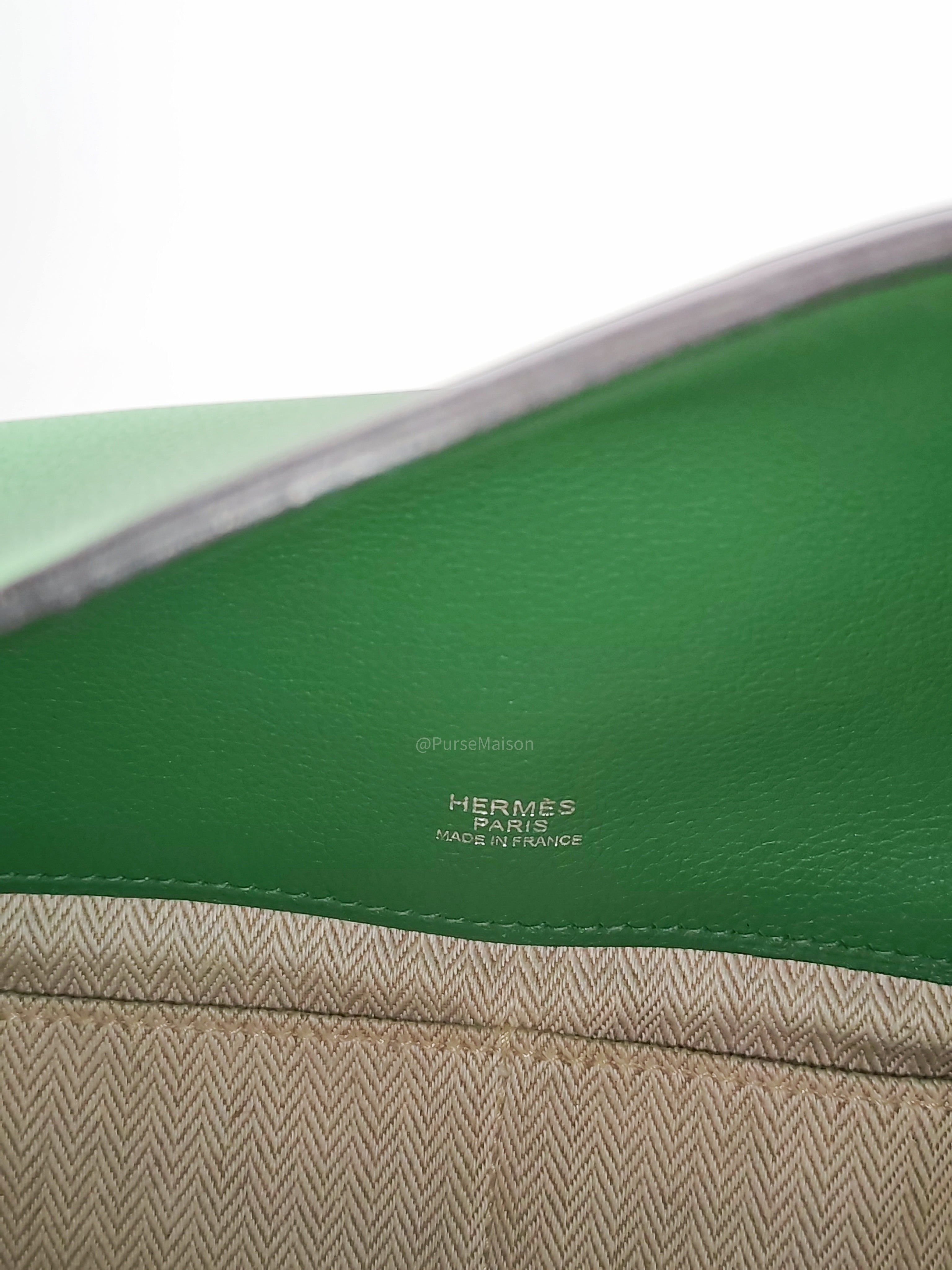 HERMÈS Sac Oxer Top Handle Bag Lager in Bambou Evercolor Leather Palladium Hardware Stamp T(2015) | Purse Maison Luxury Bags Shop