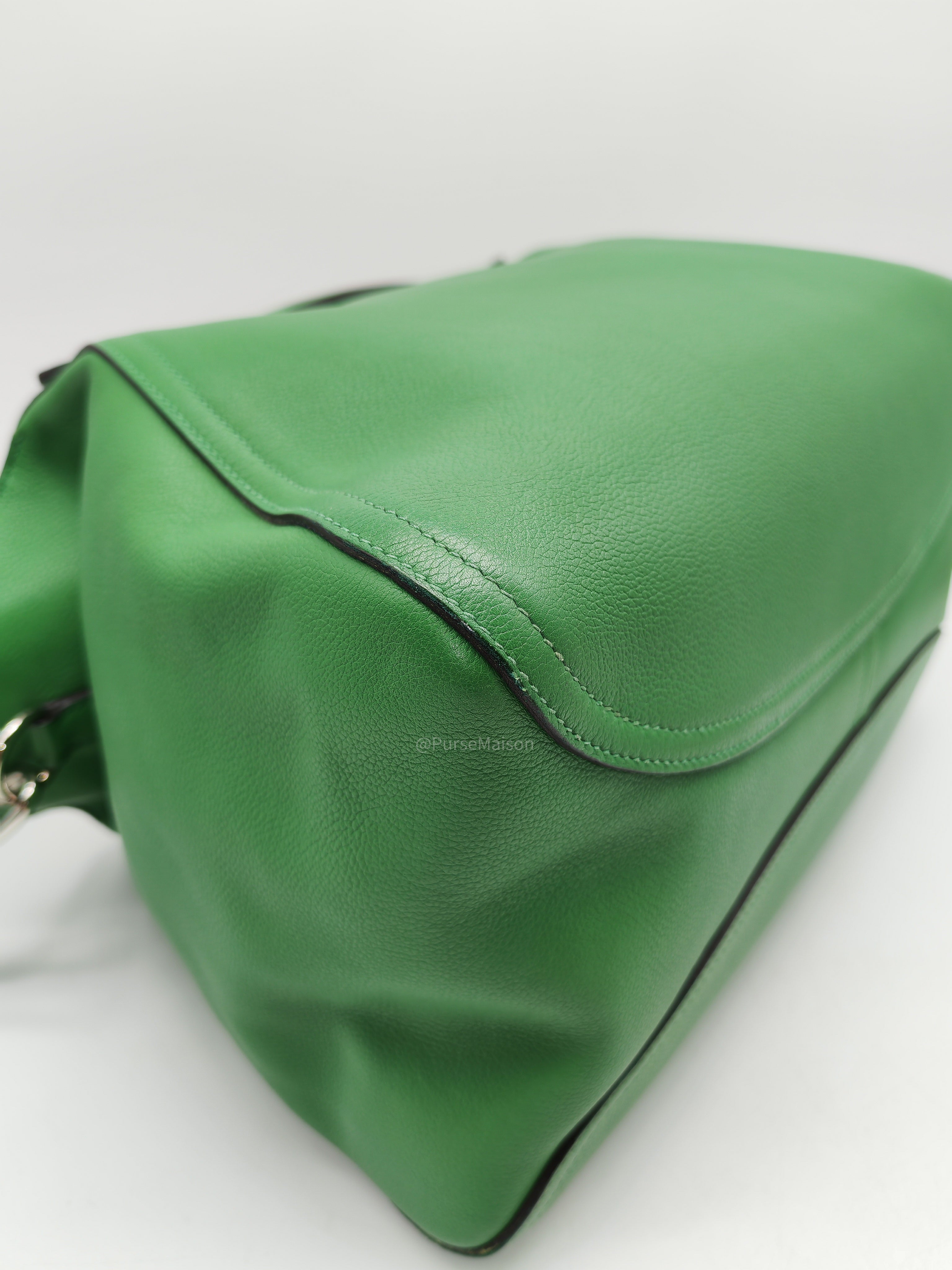 HERMÈS Sac Oxer Top Handle Bag Lager in Bambou Evercolor Leather Palladium Hardware Stamp T(2015) | Purse Maison Luxury Bags Shop