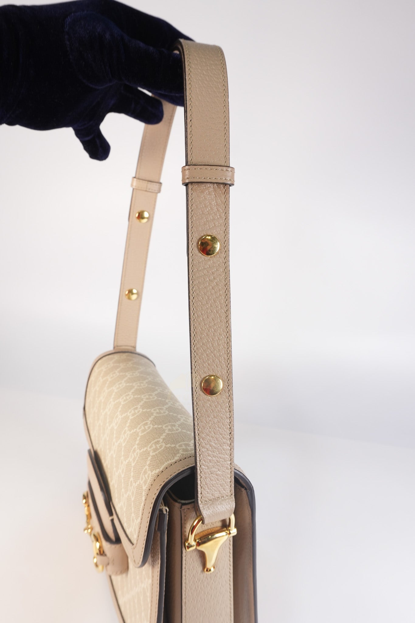 Horsebit 1955 in Beige Supreme Canvas Shoulder Bag | Purse Maison Luxury Bags Shop