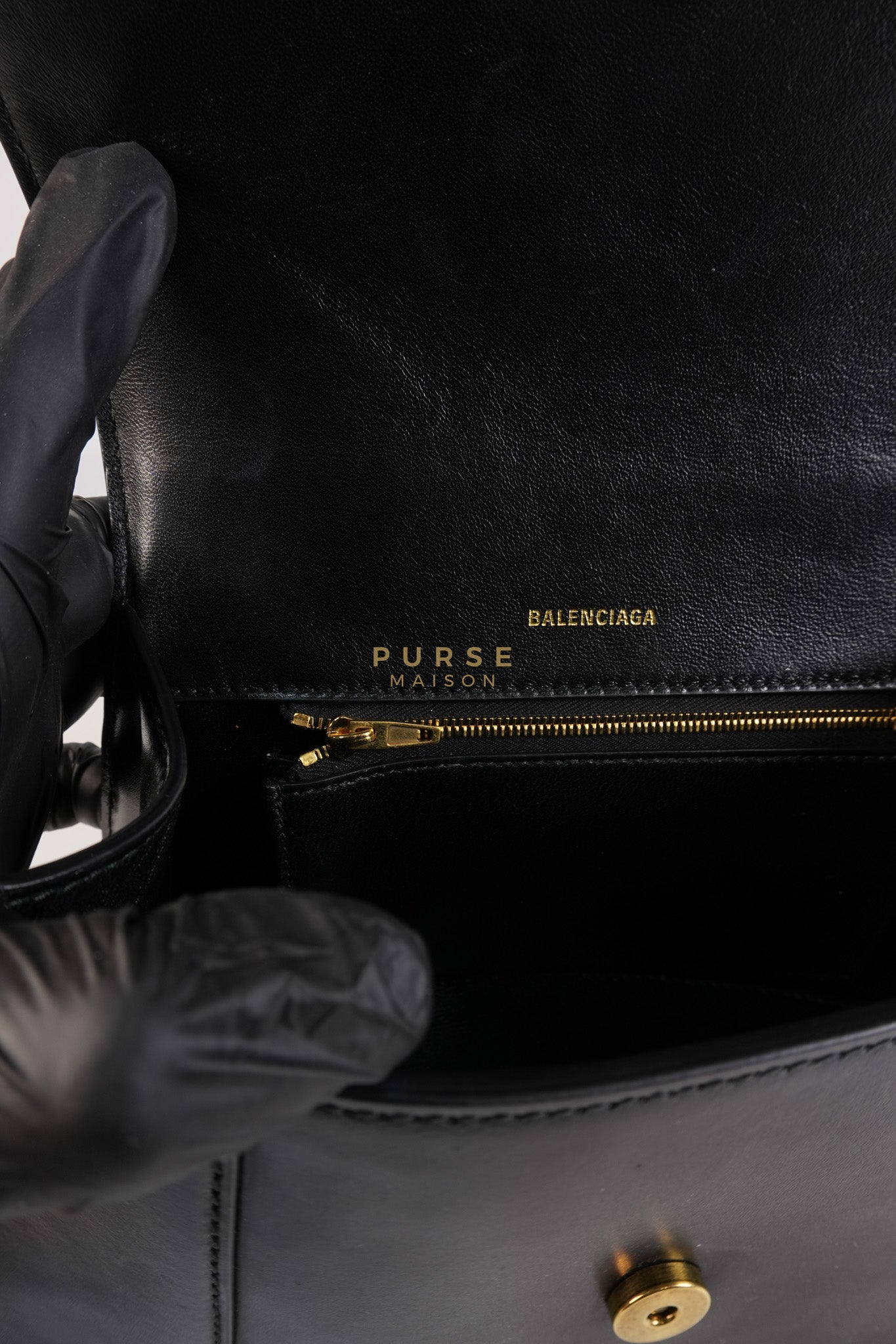 Hourglass Small Black in Smooth Calfskin Leather | Purse Maison Luxury Bags Shop