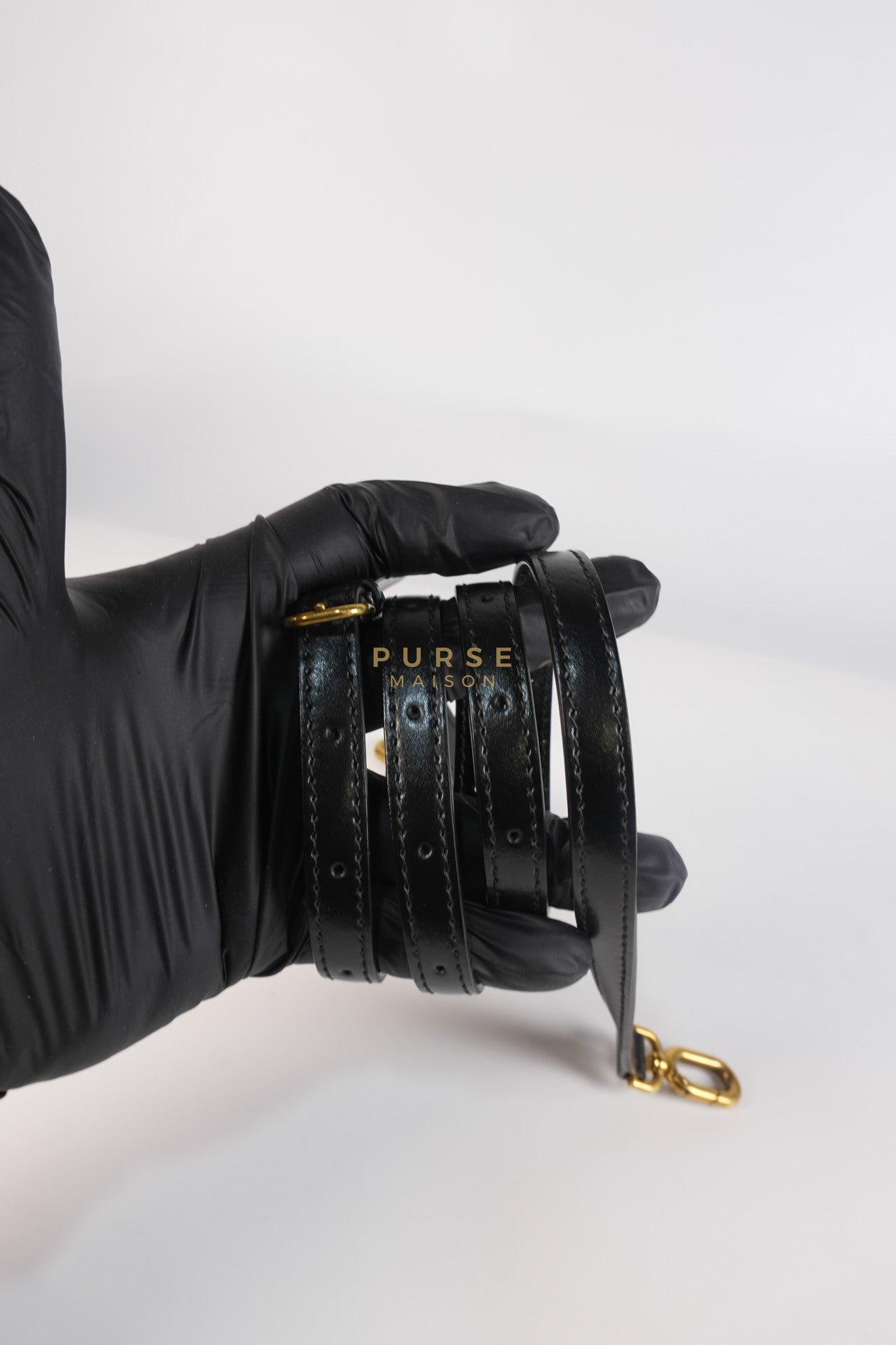 Hourglass Small Black in Smooth Calfskin Leather | Purse Maison Luxury Bags Shop