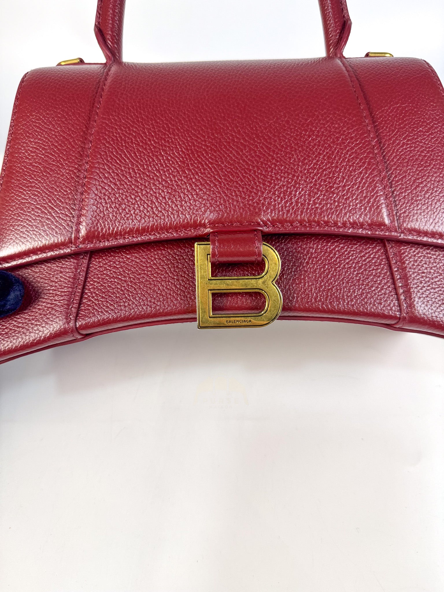 Hourglass Small in Dark Red Grained Leather | Purse Maison Luxury Bags Shop
