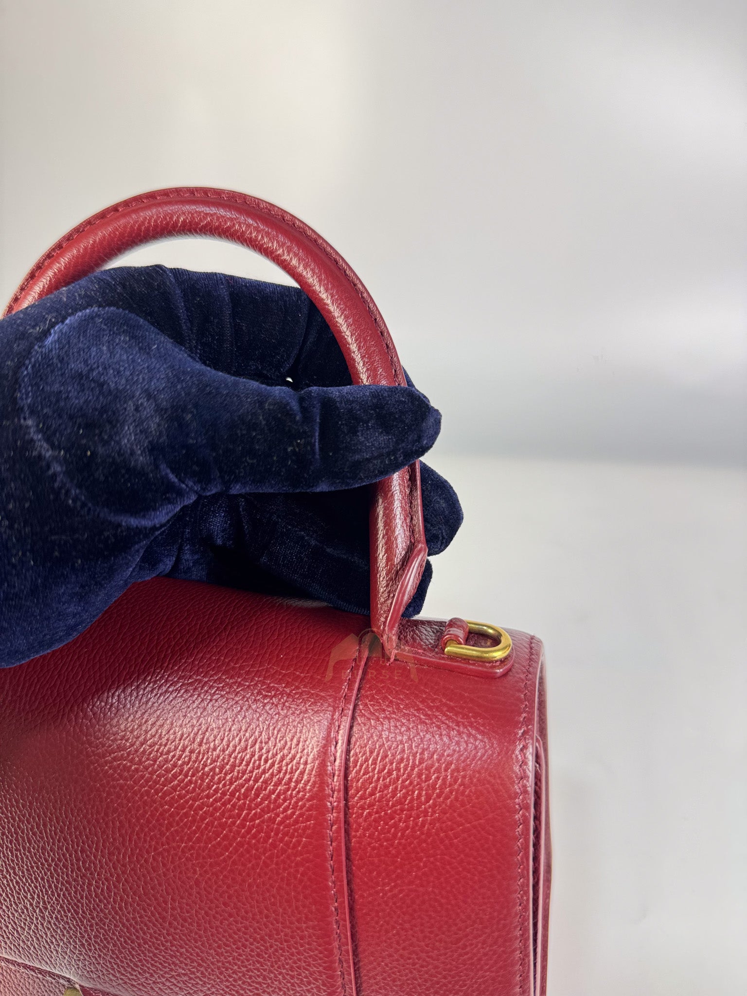 Hourglass Small in Dark Red Grained Leather | Purse Maison Luxury Bags Shop