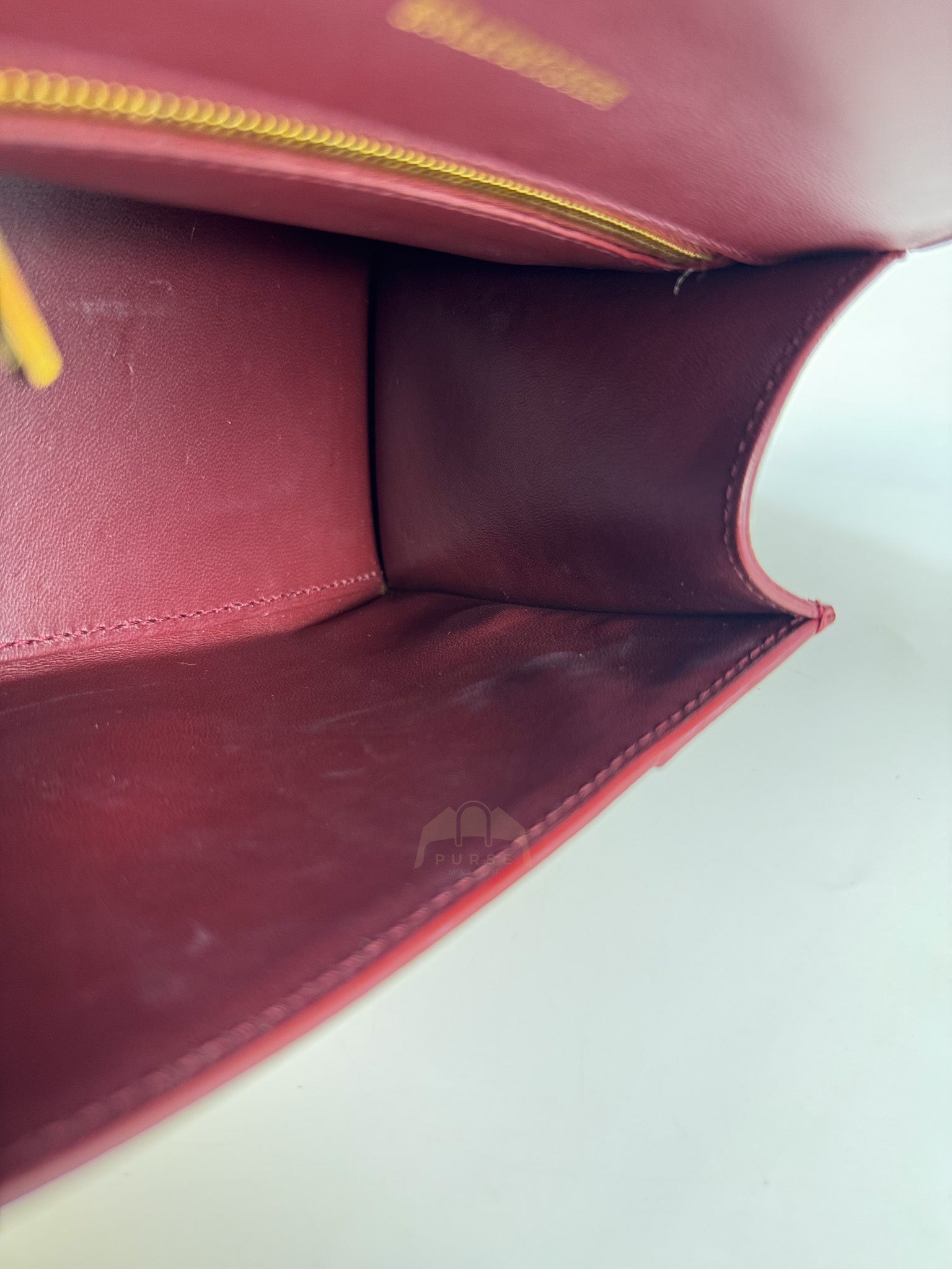 Hourglass Small in Dark Red Grained Leather | Purse Maison Luxury Bags Shop