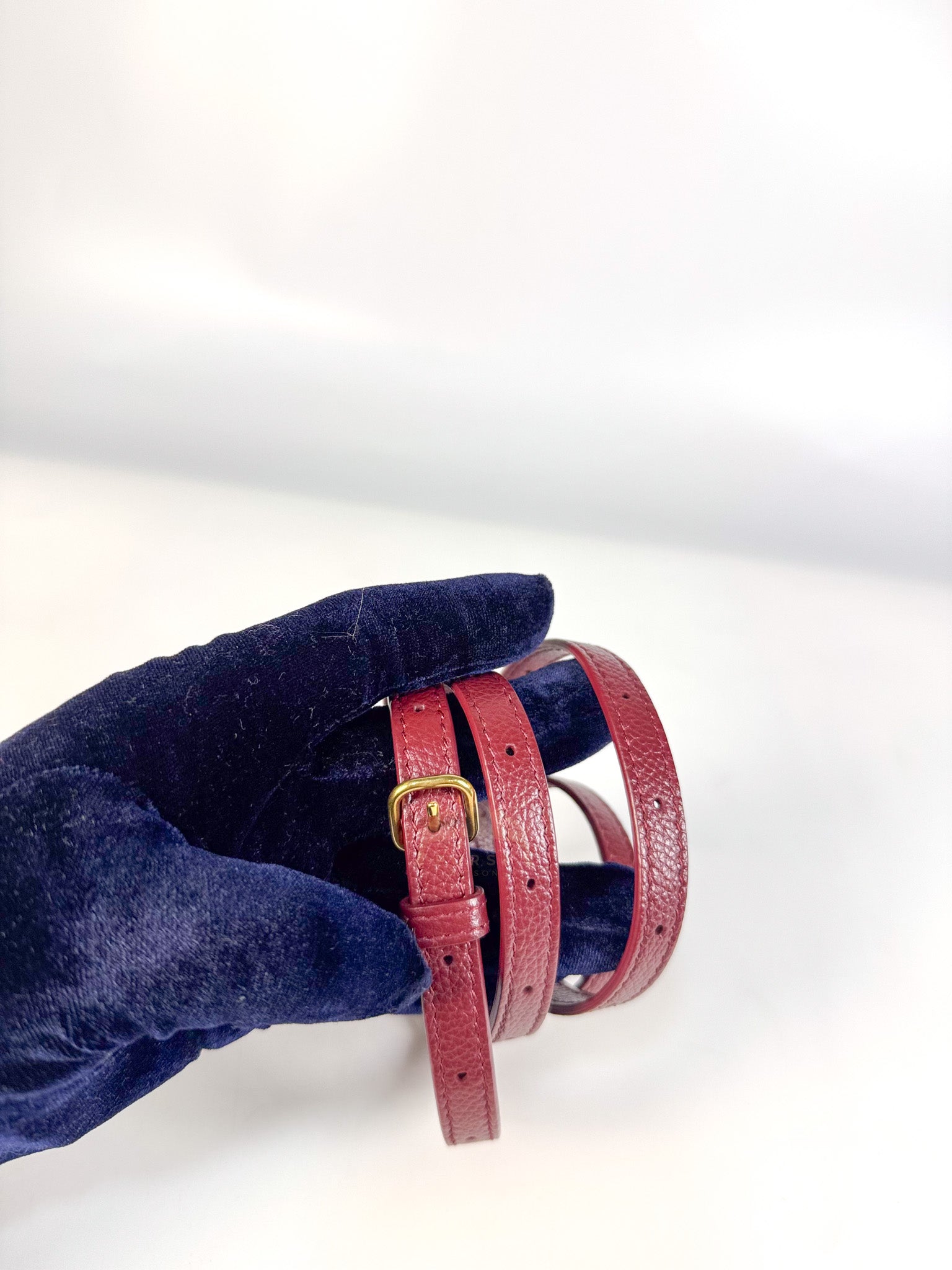 Hourglass Small in Dark Red Grained Leather | Purse Maison Luxury Bags Shop