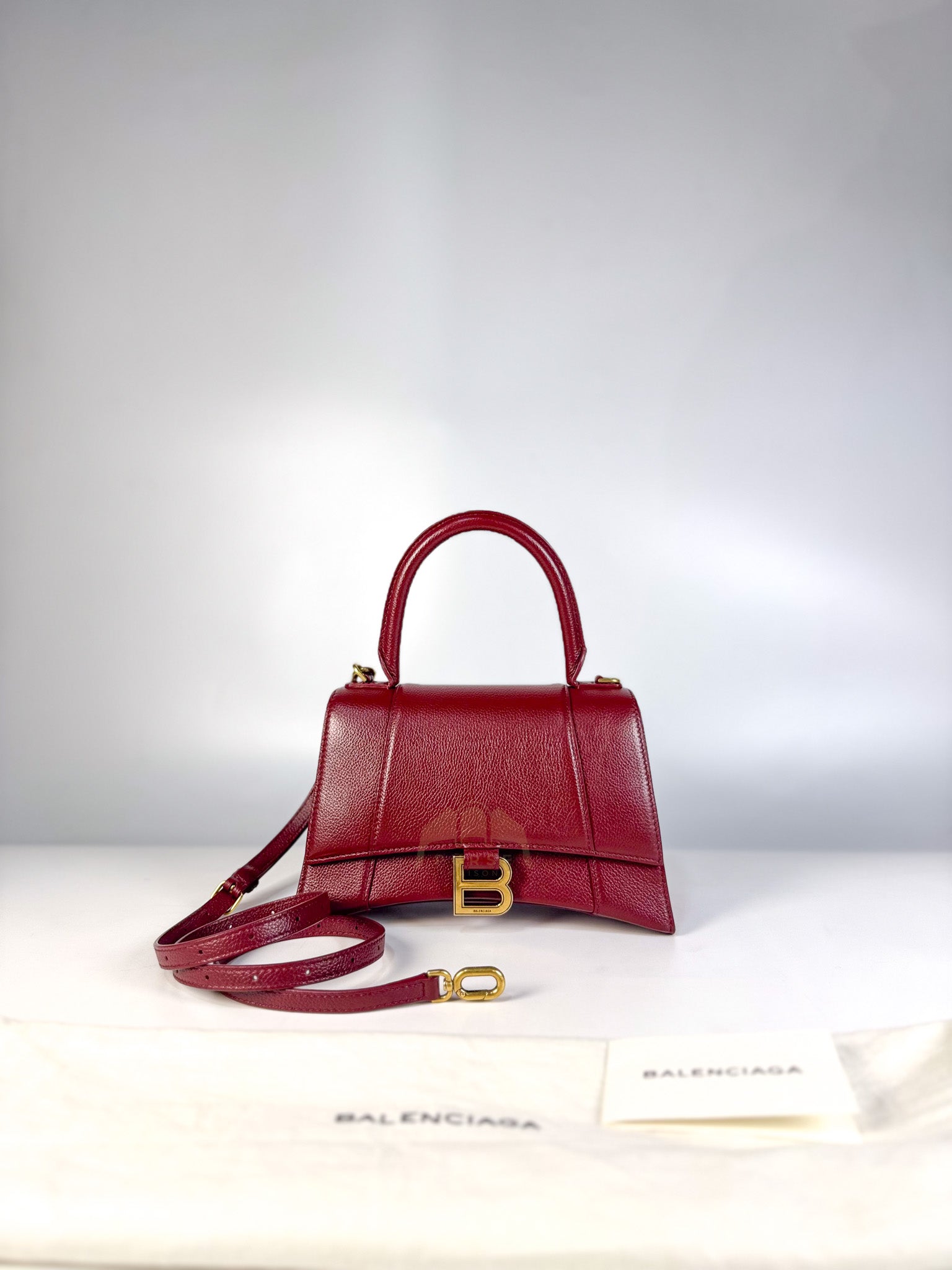 Hourglass Small in Dark Red Grained Leather | Purse Maison Luxury Bags Shop