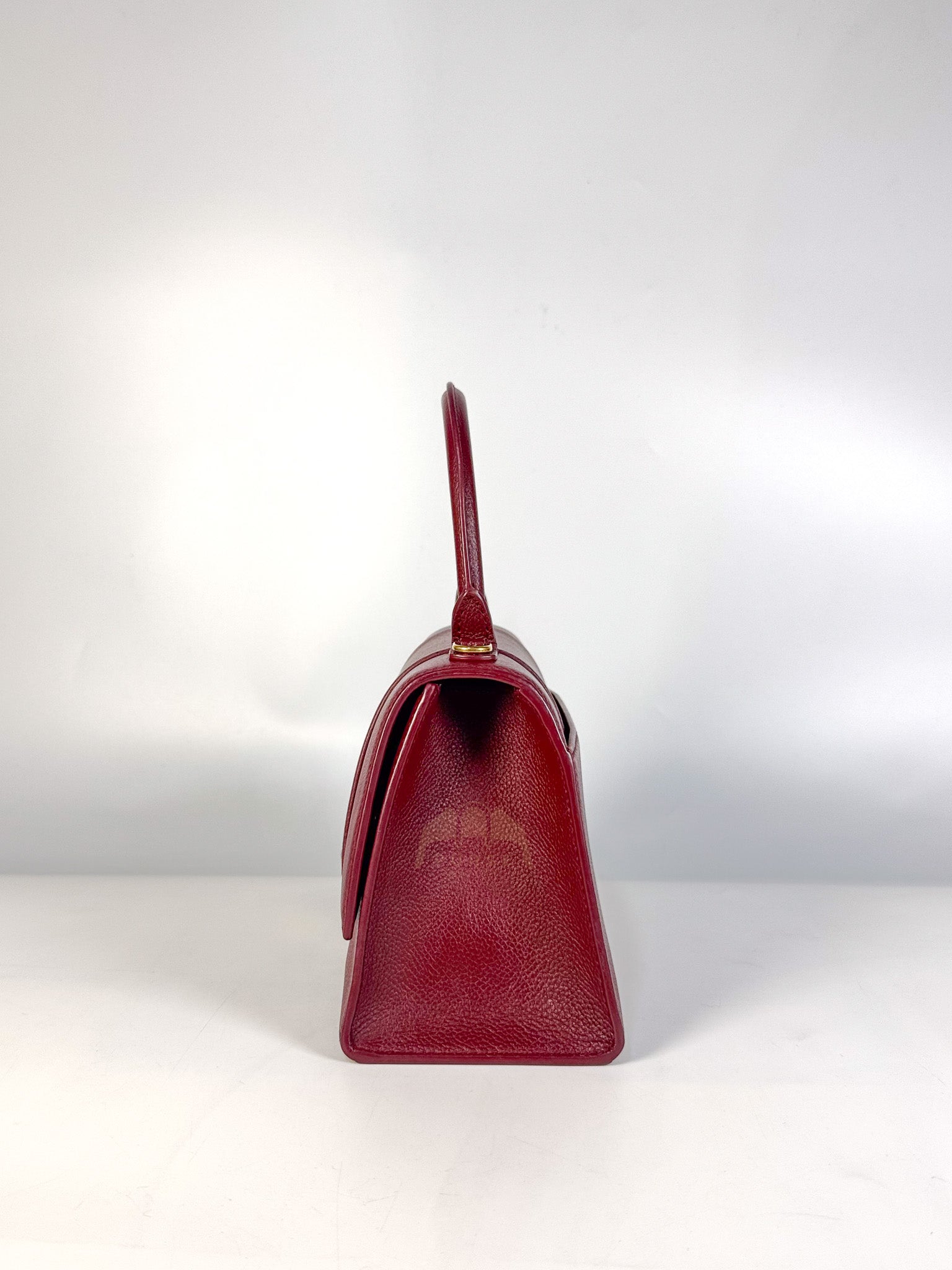 Hourglass Small in Dark Red Grained Leather | Purse Maison Luxury Bags Shop