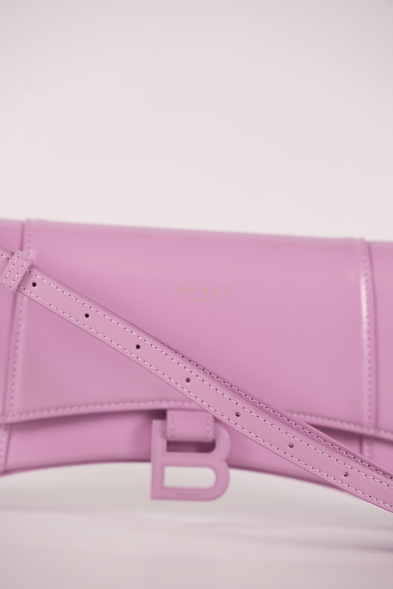 Hourglass Stretch in Light Purplish Pink in Smooth Calfskin Leather Shoulder Bag | Purse Maison Luxury Bags Shop