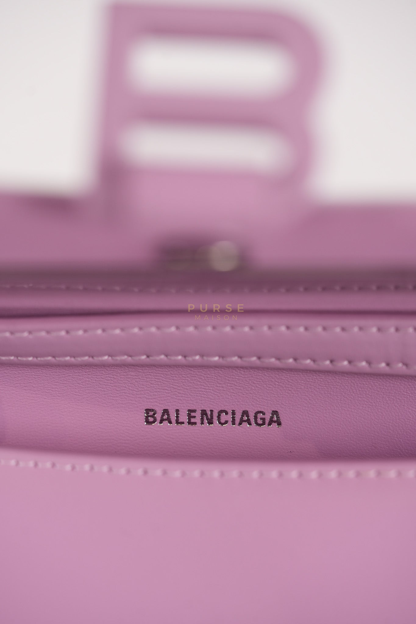 Hourglass Stretch in Light Purplish Pink in Smooth Calfskin Leather Shoulder Bag | Purse Maison Luxury Bags Shop