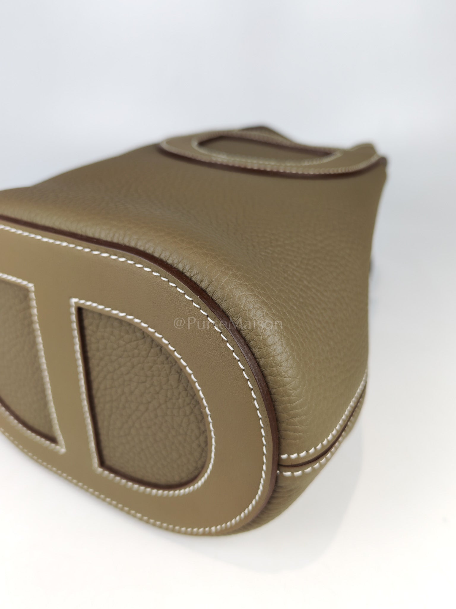 In The Loop 18 in Etoupe Leather and Gold Hardware Stamp K (2025) | Purse Maison Luxury Bags Shop