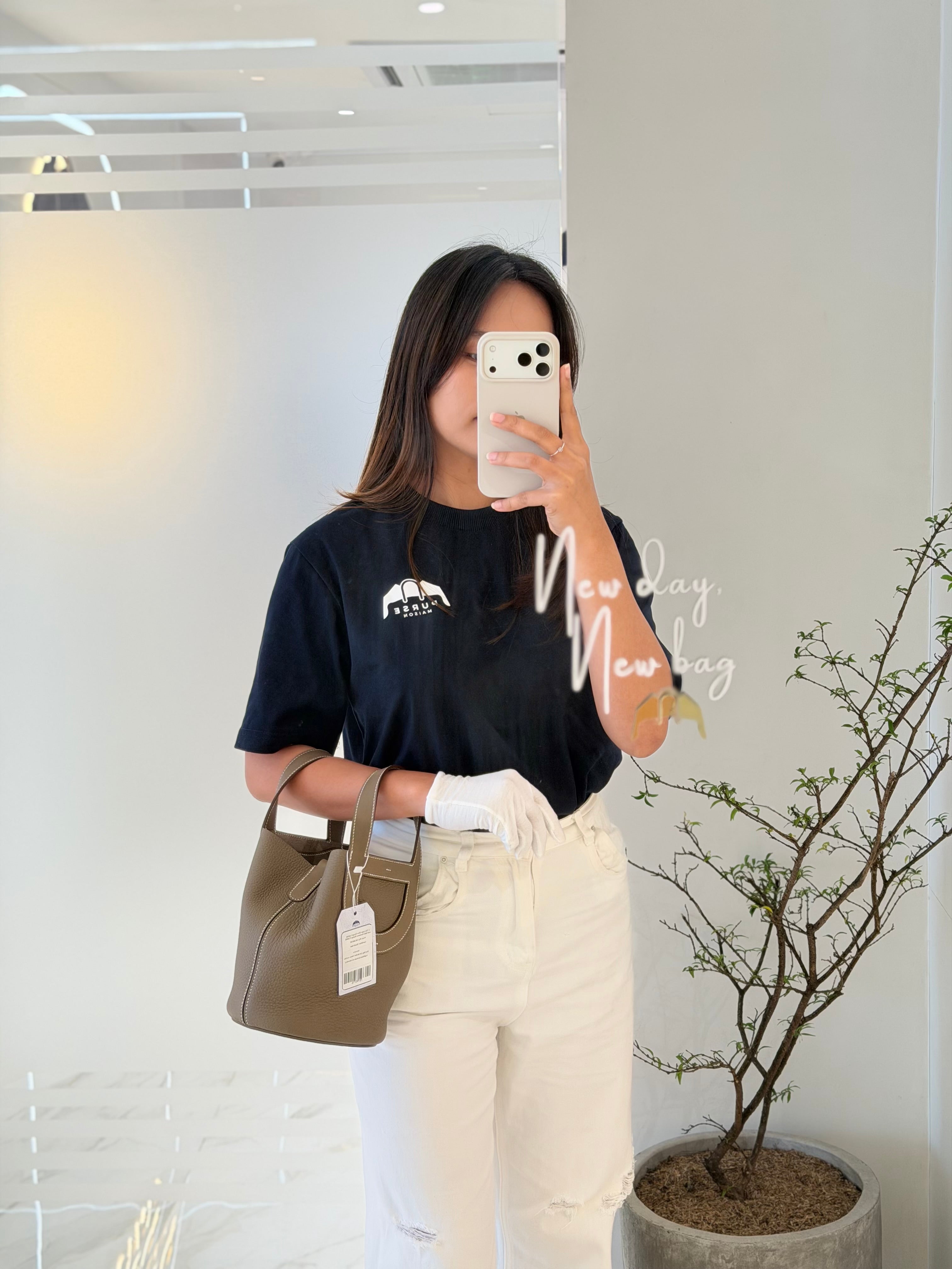 In The Loop 18 in Etoupe Leather and Gold Hardware Stamp K (2025) | Purse Maison Luxury Bags Shop