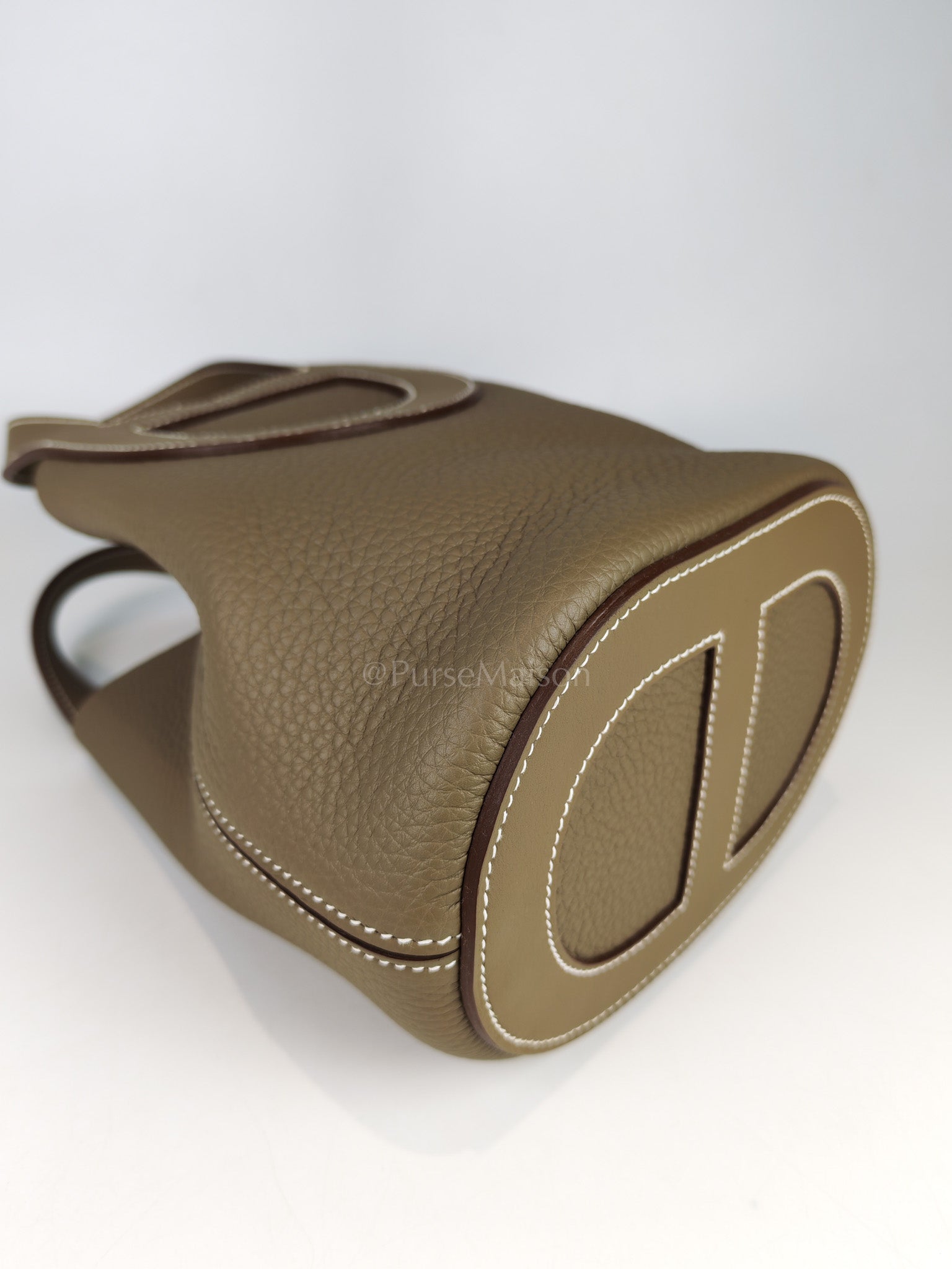 In The Loop 18 in Etoupe Leather and Gold Hardware Stamp K (2025) | Purse Maison Luxury Bags Shop