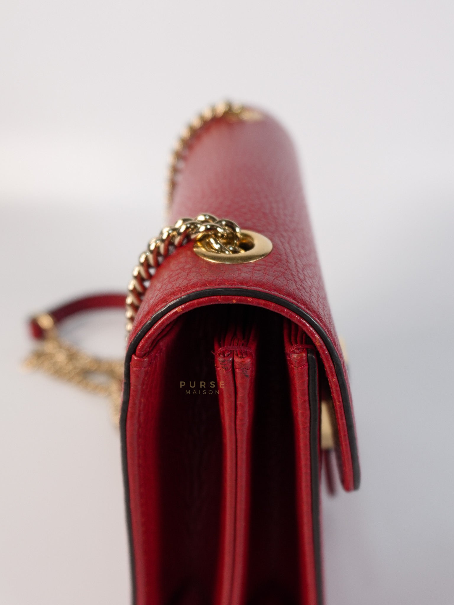 Interlocking G Dollar in Red Grained Calfskin Leather | Purse Maison Luxury Bags Shop