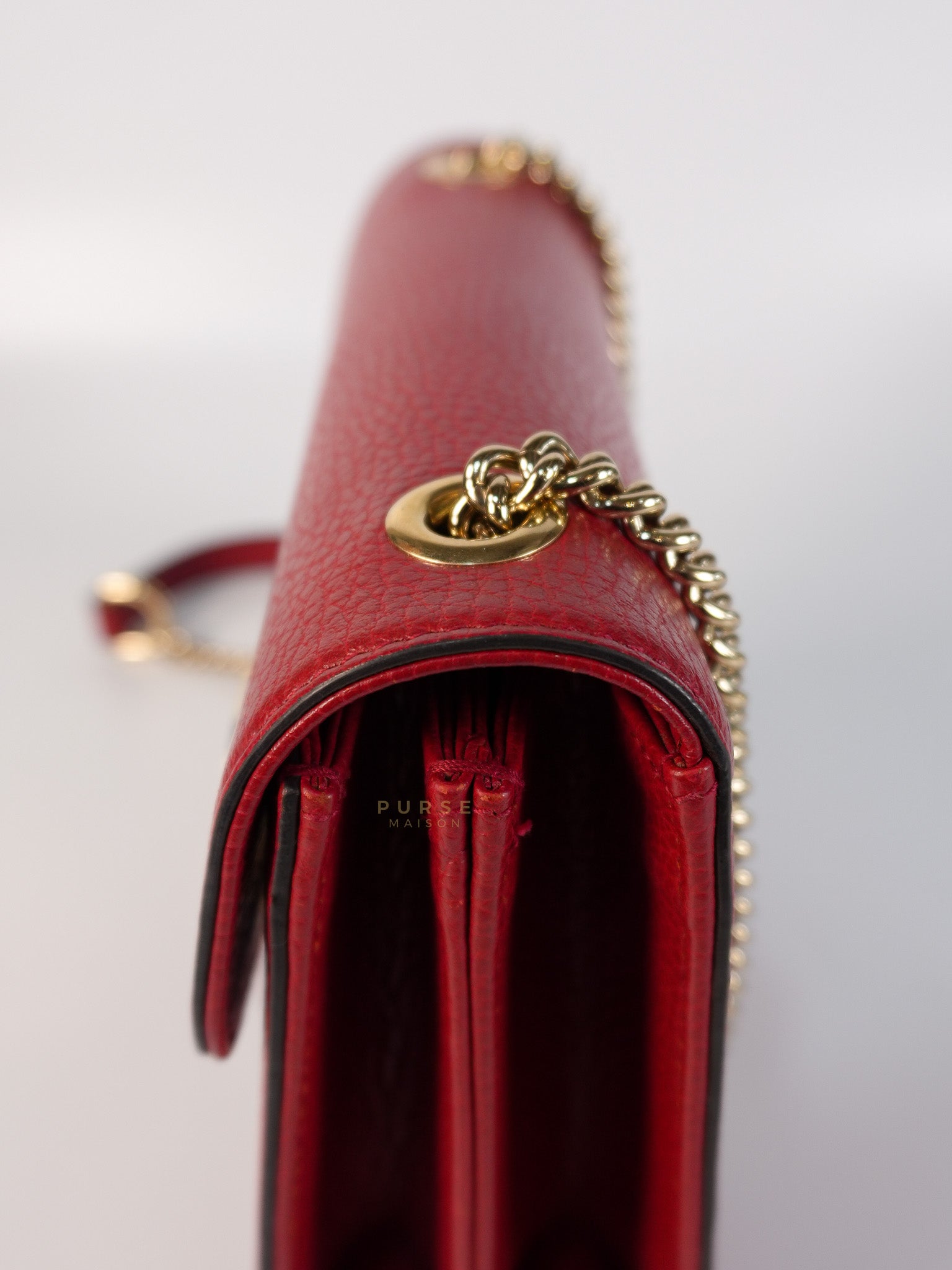 Interlocking G Dollar in Red Grained Calfskin Leather | Purse Maison Luxury Bags Shop