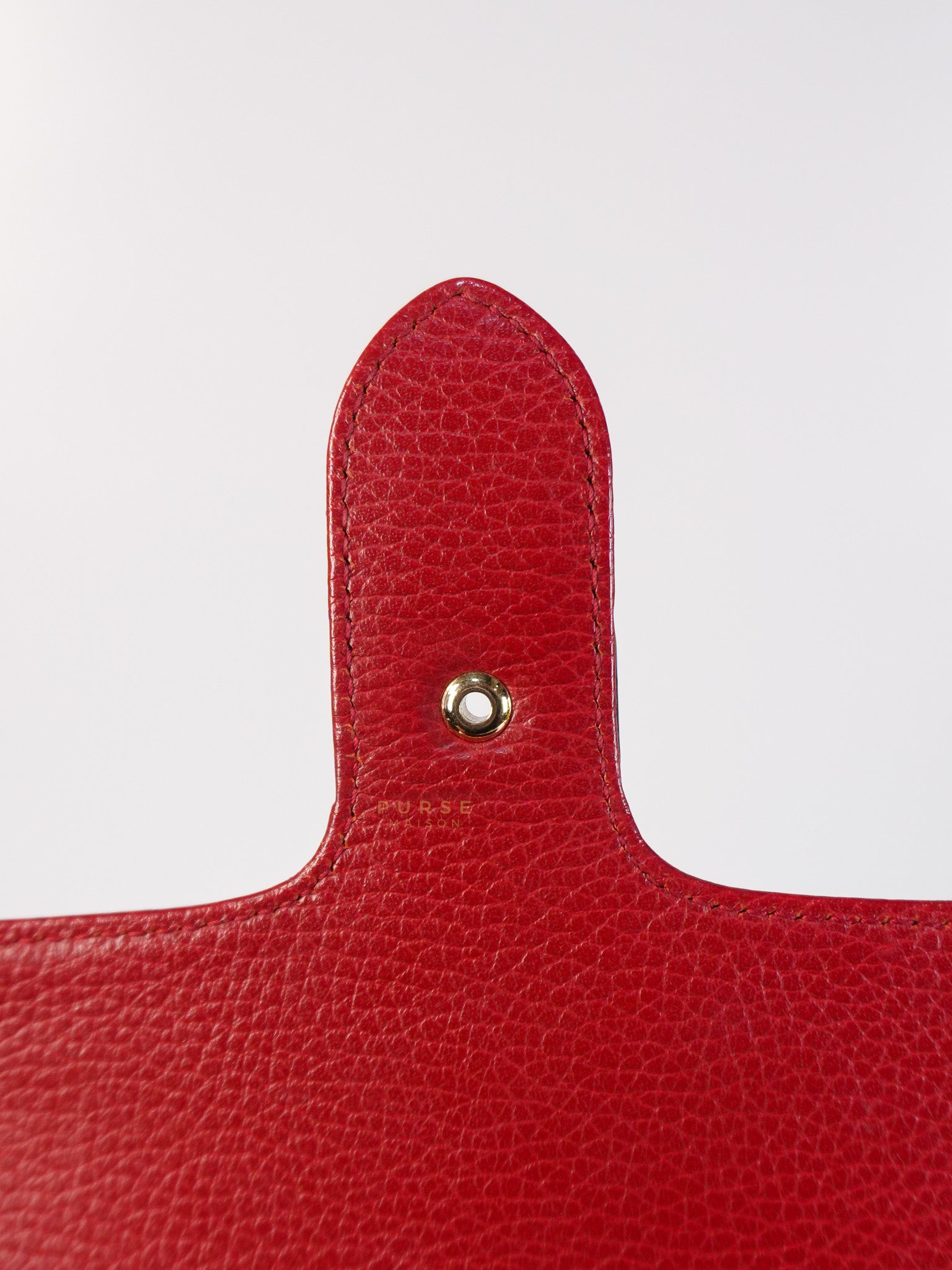 Interlocking G Dollar in Red Grained Calfskin Leather | Purse Maison Luxury Bags Shop