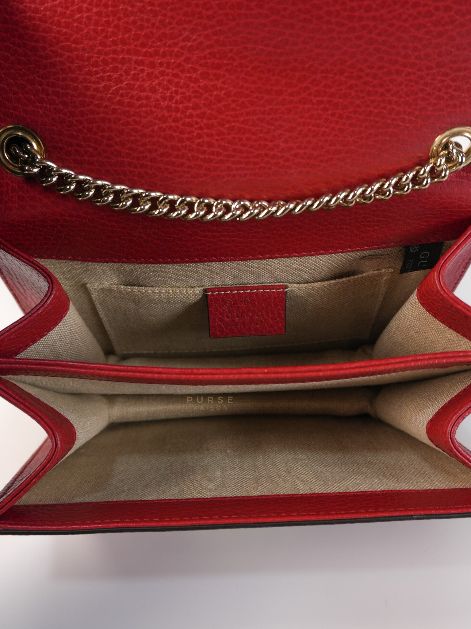 Interlocking G Dollar in Red Grained Calfskin Leather | Purse Maison Luxury Bags Shop