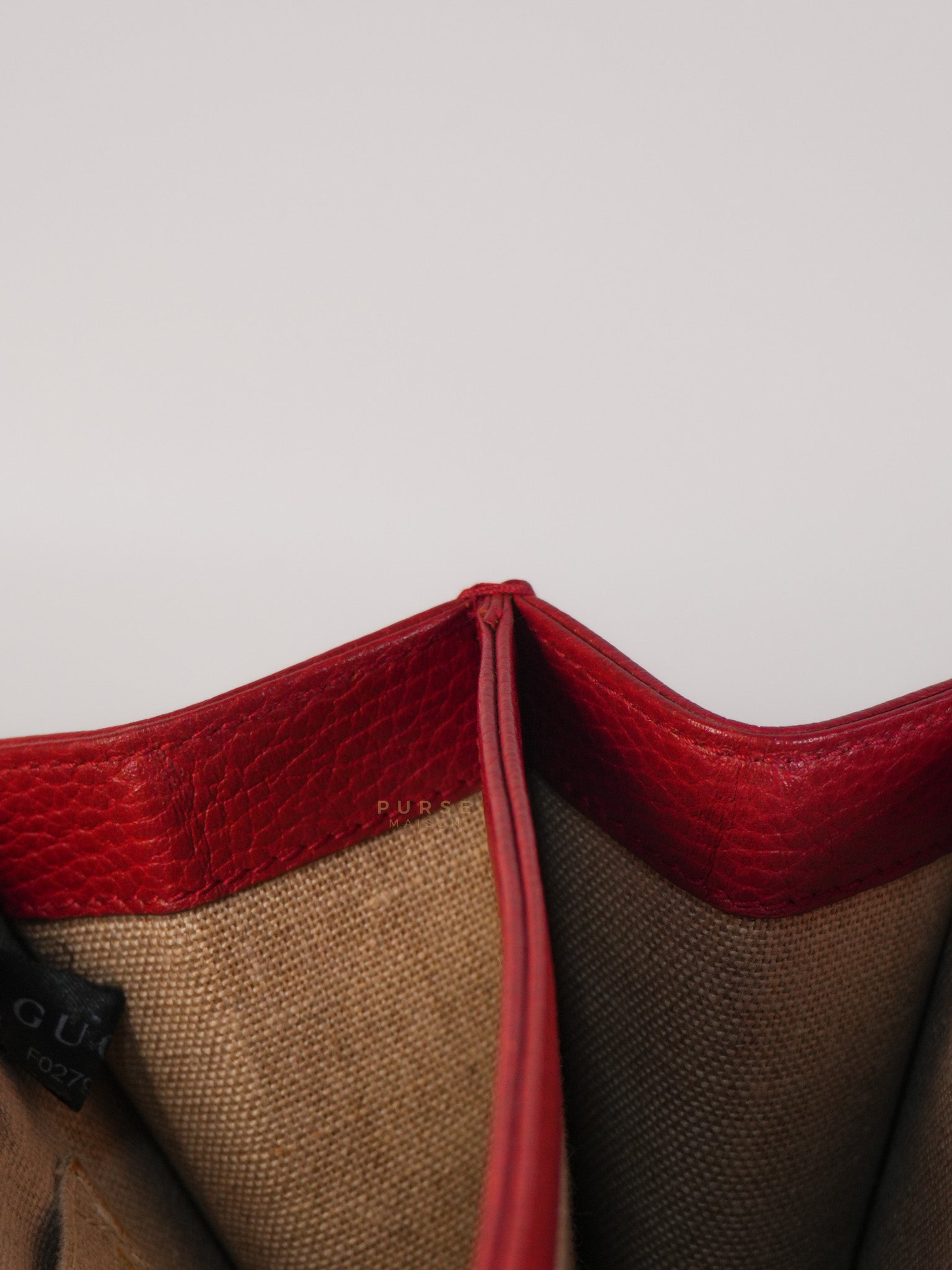 Interlocking G Dollar in Red Grained Calfskin Leather | Purse Maison Luxury Bags Shop