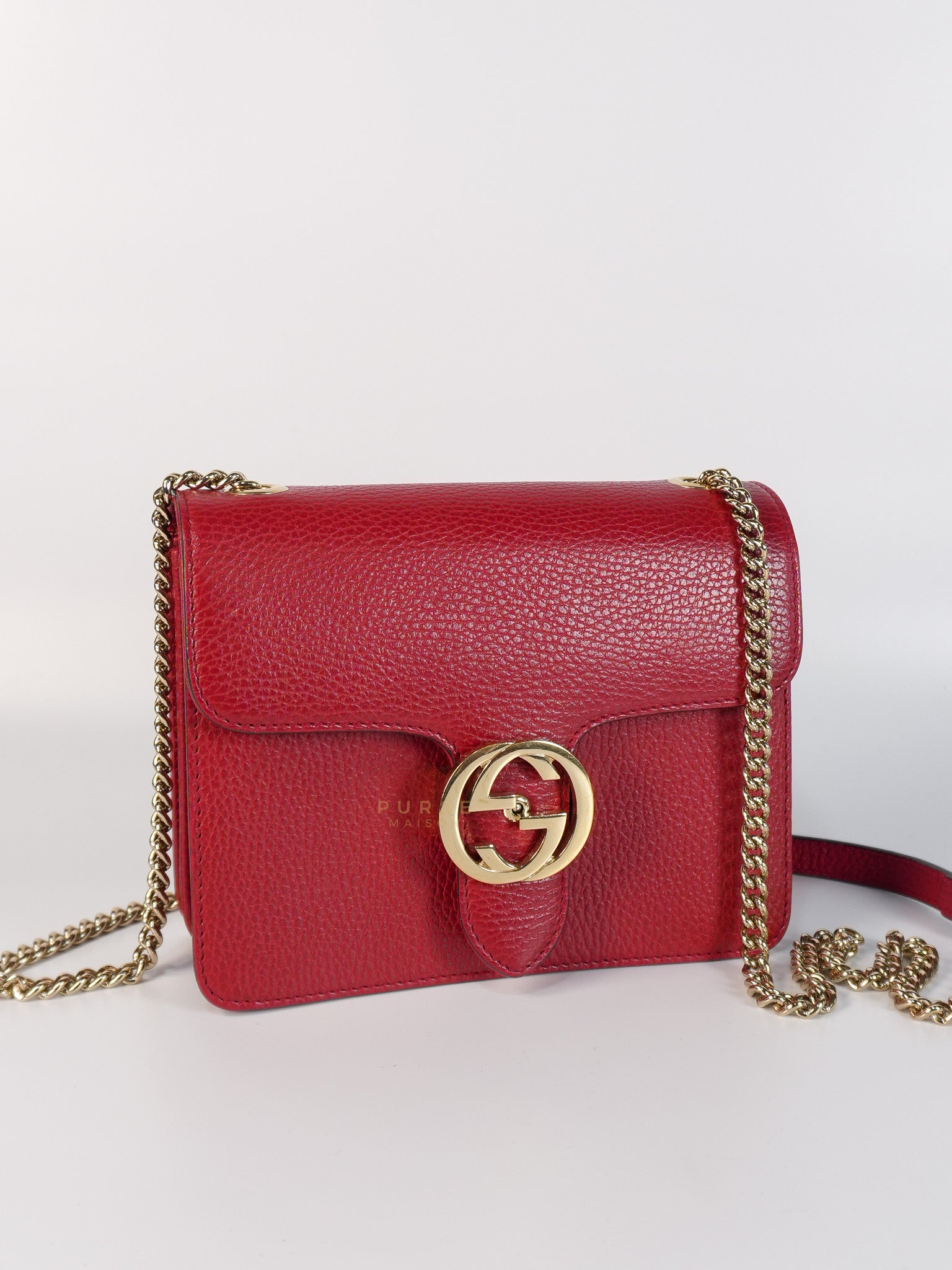 Interlocking G Dollar in Red Grained Calfskin Leather | Purse Maison Luxury Bags Shop