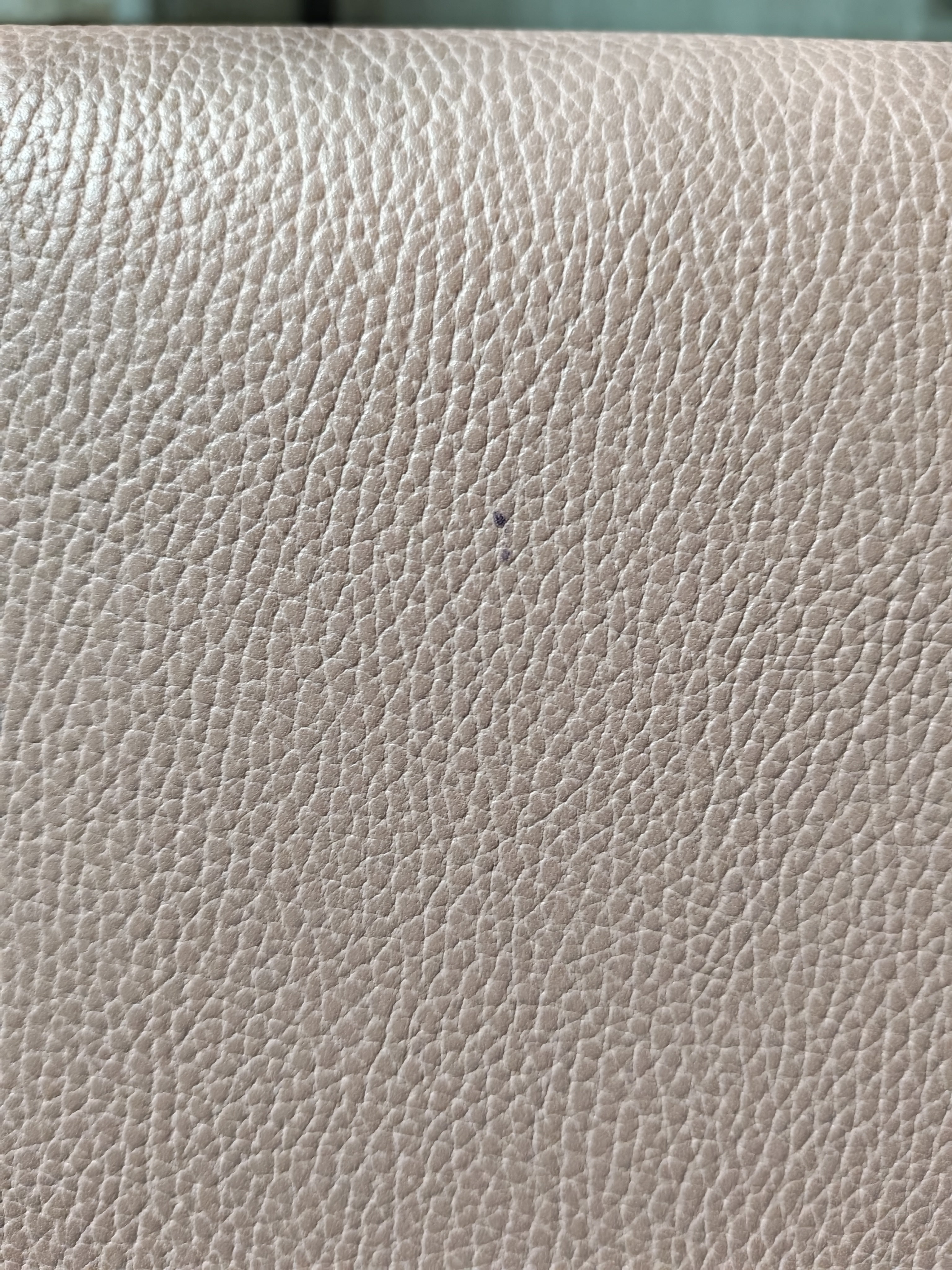 Interlocking G Medium in Pink Grained Calfskin Leather Chain Strap Bag | Purse Maison Luxury Bags Shop