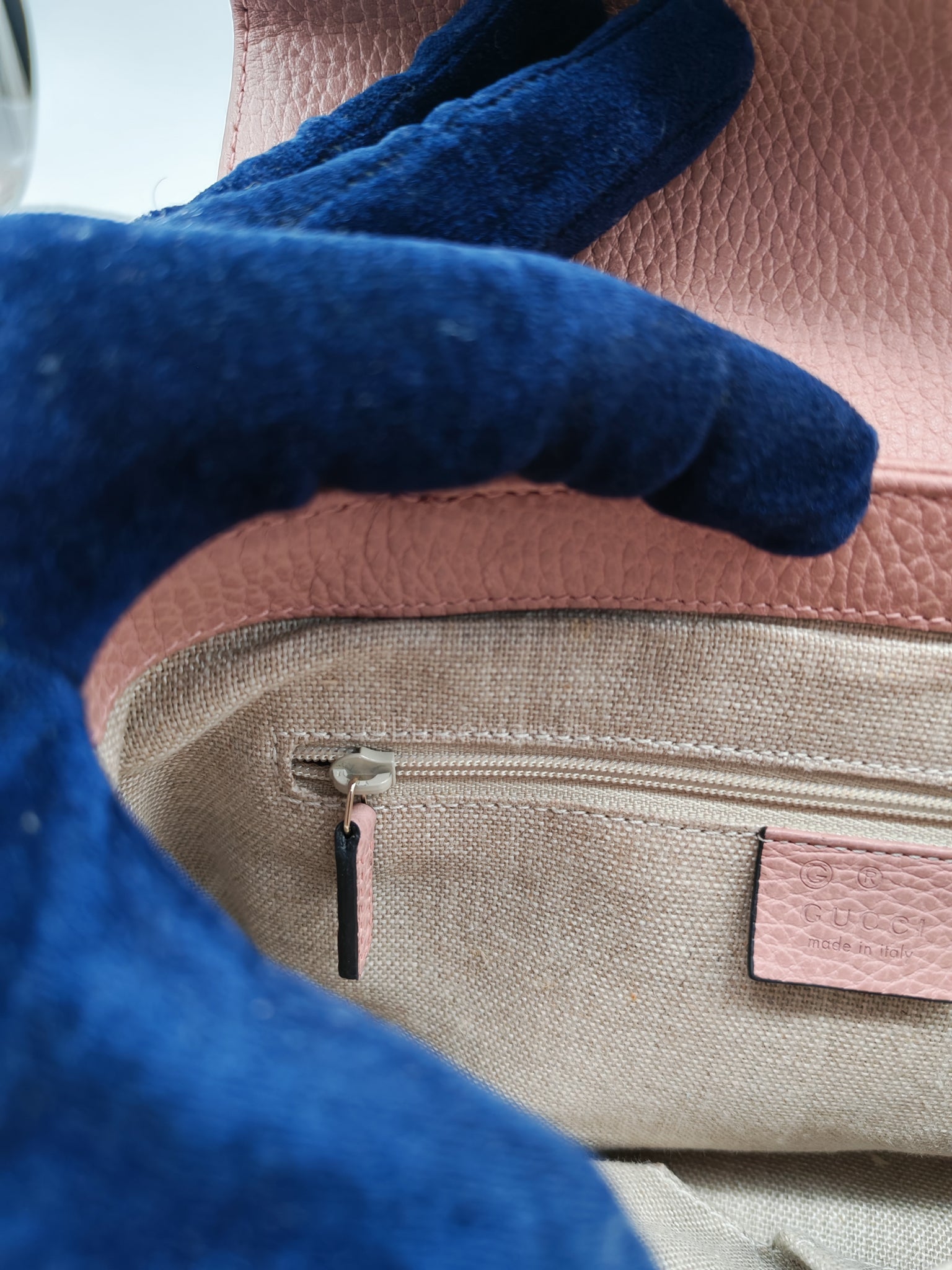 Interlocking G Medium Top Handle in Pink Grained Calfskin Leather Crossbody Bag | Purse Maison Luxury Bags Shop