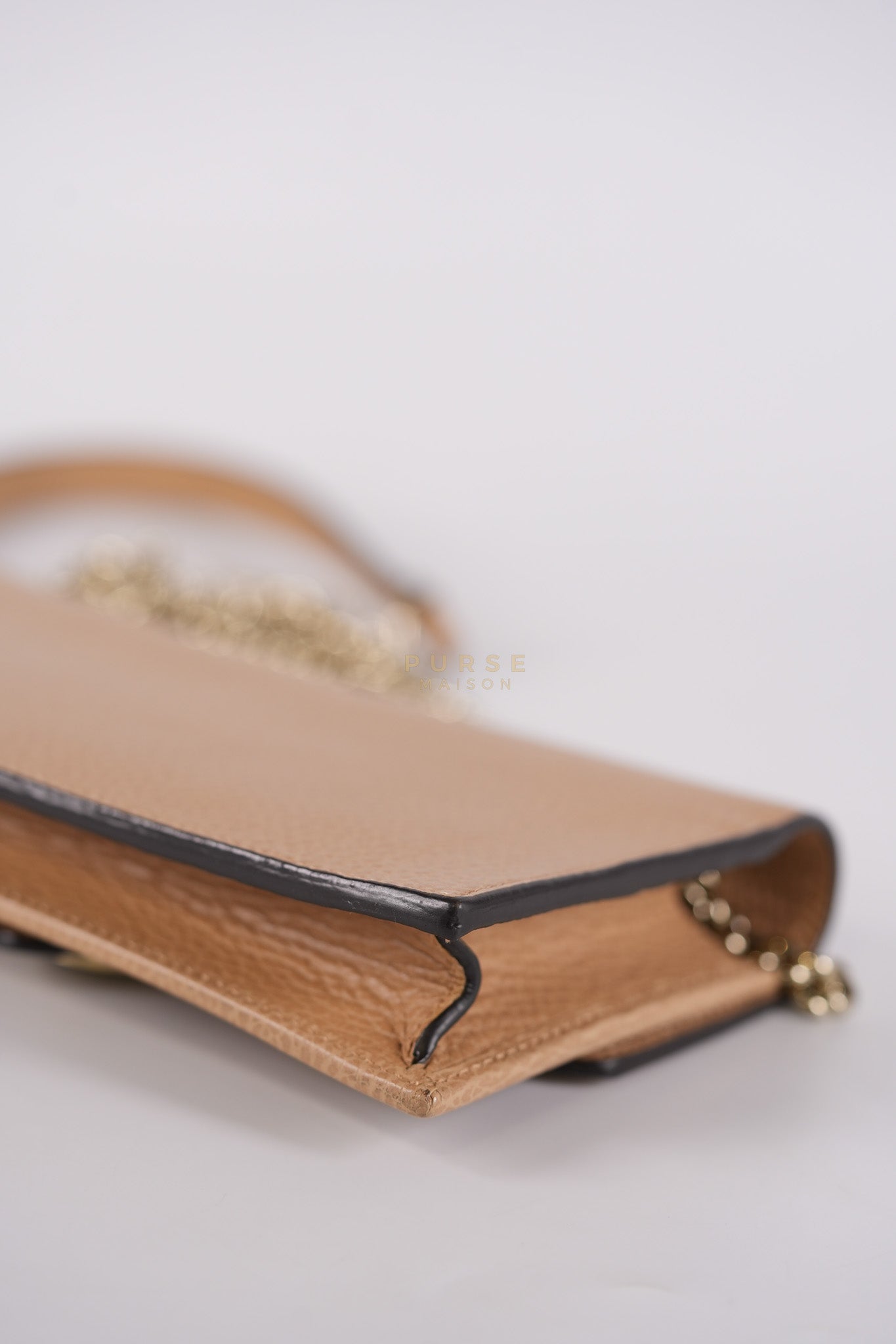 Interlocking G Wallet On Chain in Beige Calfskin Leather | Purse Maison Luxury Bags Shop