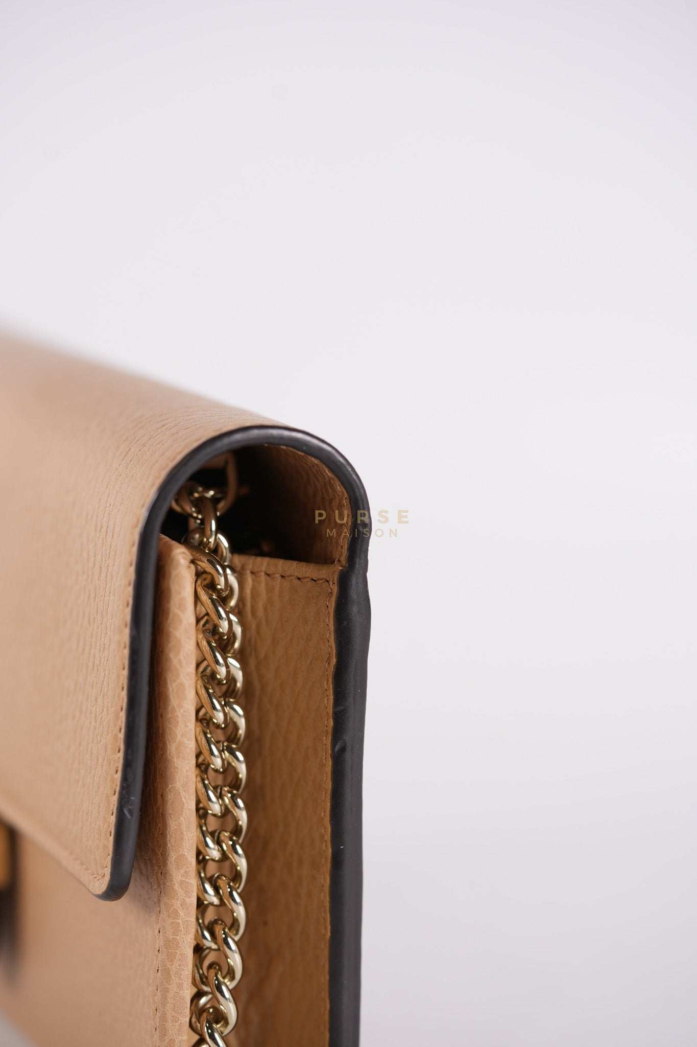 Interlocking G Wallet On Chain in Beige Calfskin Leather | Purse Maison Luxury Bags Shop