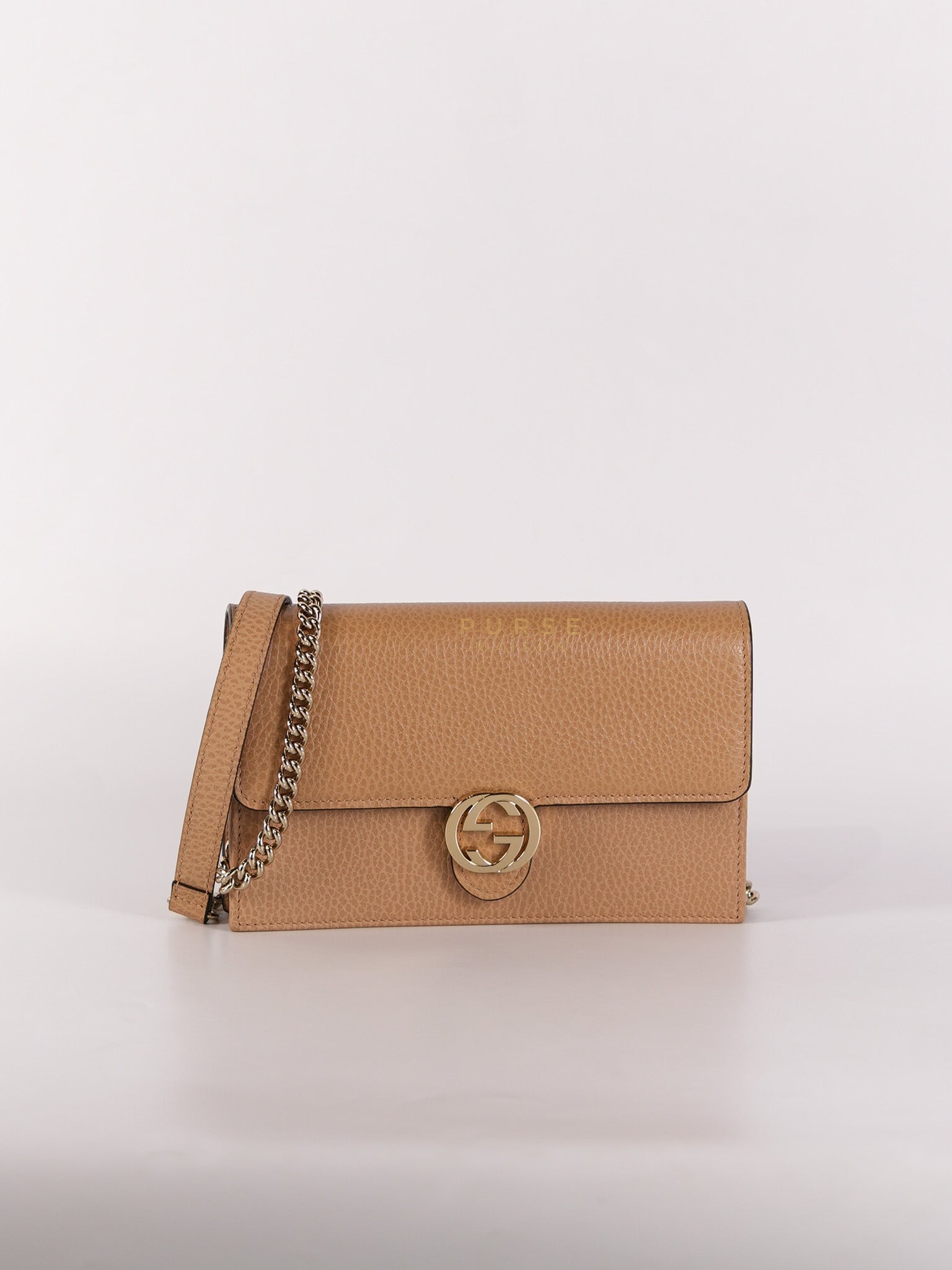 Interlocking G Wallet On Chain in Beige Calfskin Leather | Purse Maison Luxury Bags Shop