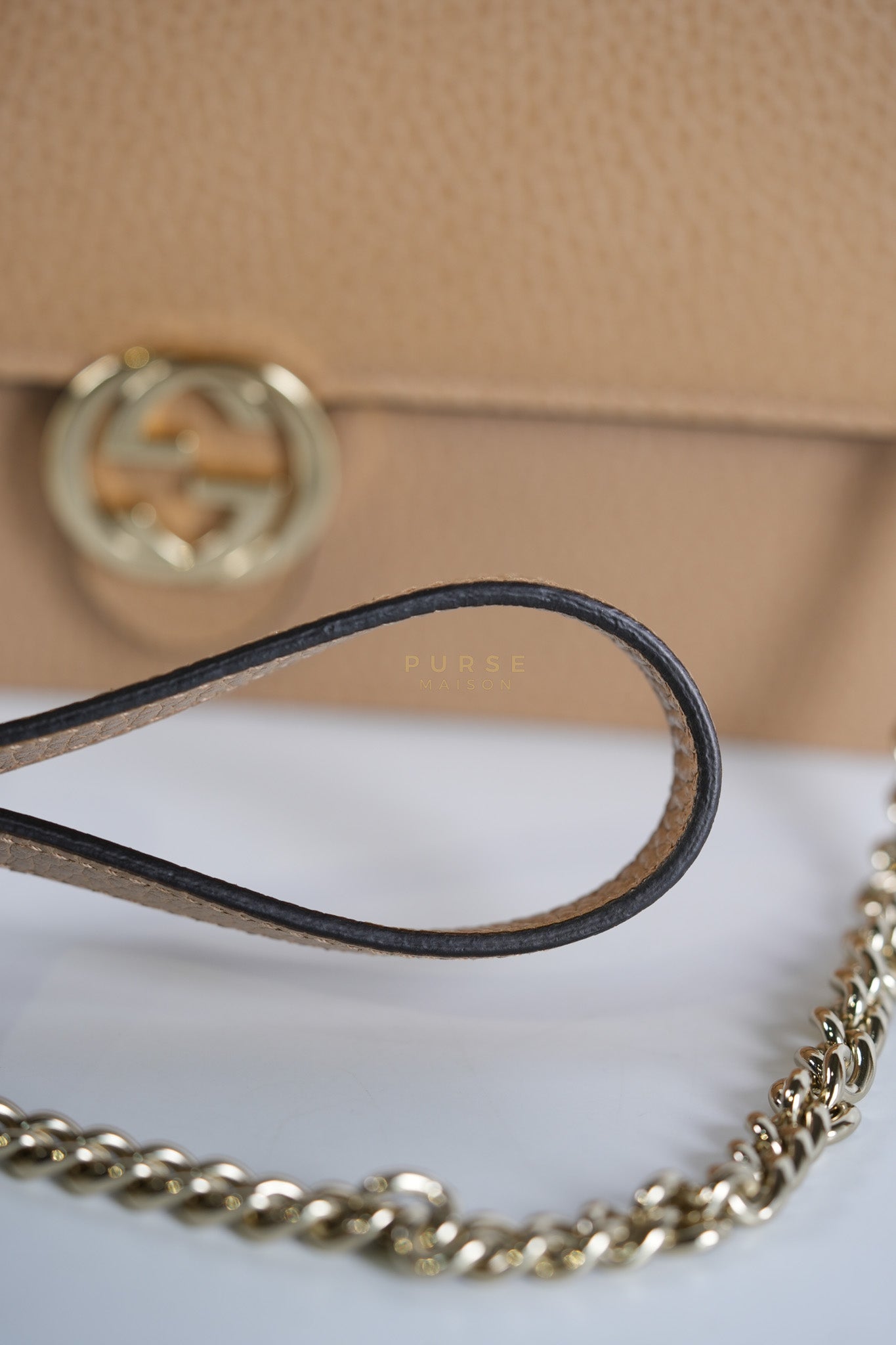 Interlocking G Wallet On Chain in Beige Calfskin Leather | Purse Maison Luxury Bags Shop