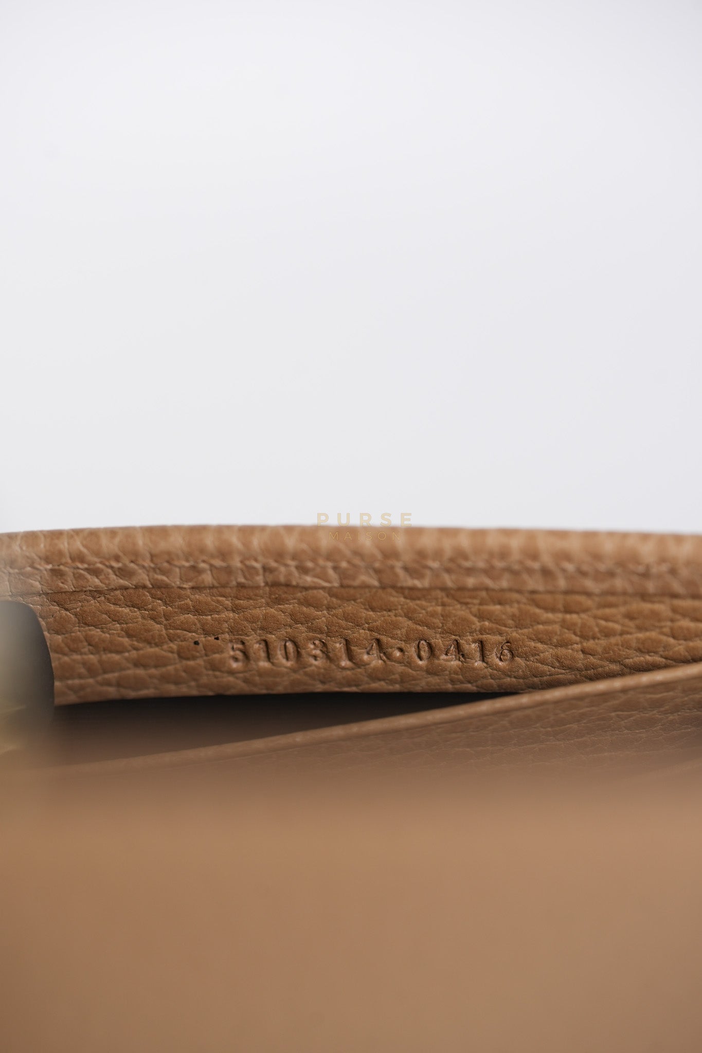 Interlocking G Wallet On Chain in Beige Calfskin Leather | Purse Maison Luxury Bags Shop