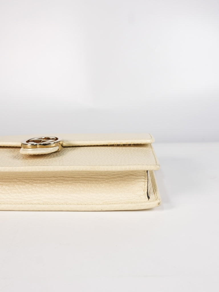 Interlocking G Wallet on Chain Ivory White in Grained Calfskin Leather | Purse Maison Luxury Bags Shop