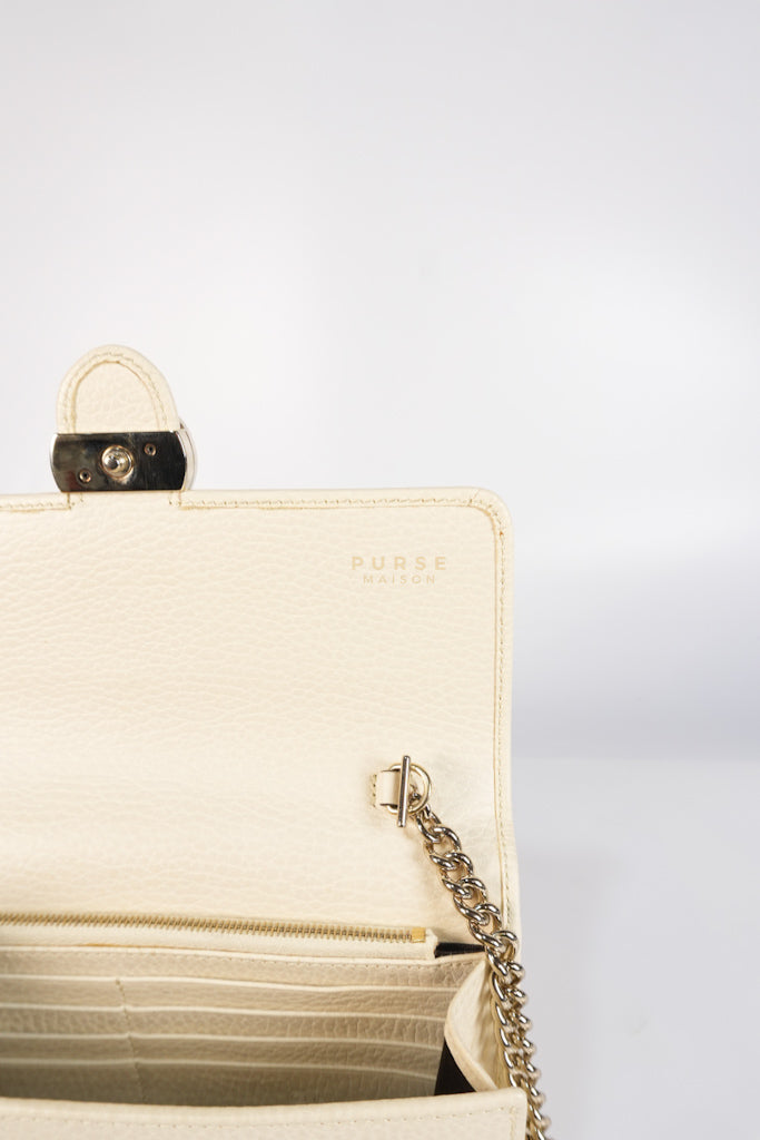 Interlocking G Wallet on Chain Ivory White in Grained Calfskin Leather | Purse Maison Luxury Bags Shop