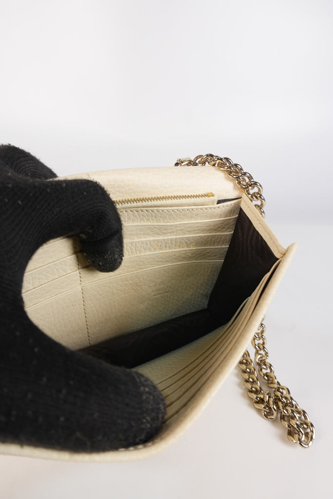 Interlocking G Wallet on Chain Ivory White in Grained Calfskin Leather | Purse Maison Luxury Bags Shop