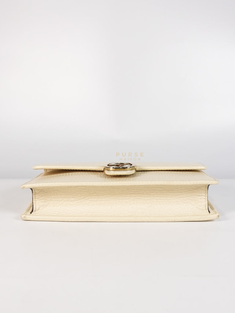 Interlocking G Wallet on Chain Ivory White in Grained Calfskin Leather | Purse Maison Luxury Bags Shop