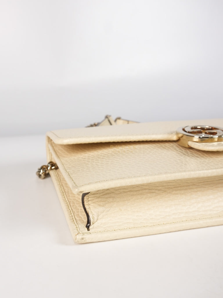 Interlocking G Wallet on Chain Ivory White in Grained Calfskin Leather | Purse Maison Luxury Bags Shop