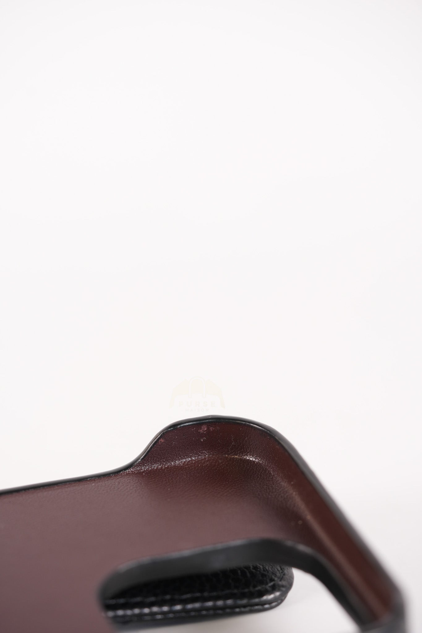 Iphone14 Pro Phone Case in Quilted Caviar Leather Chain Strap (Microchip) | Purse Maison Luxury Bags Shop