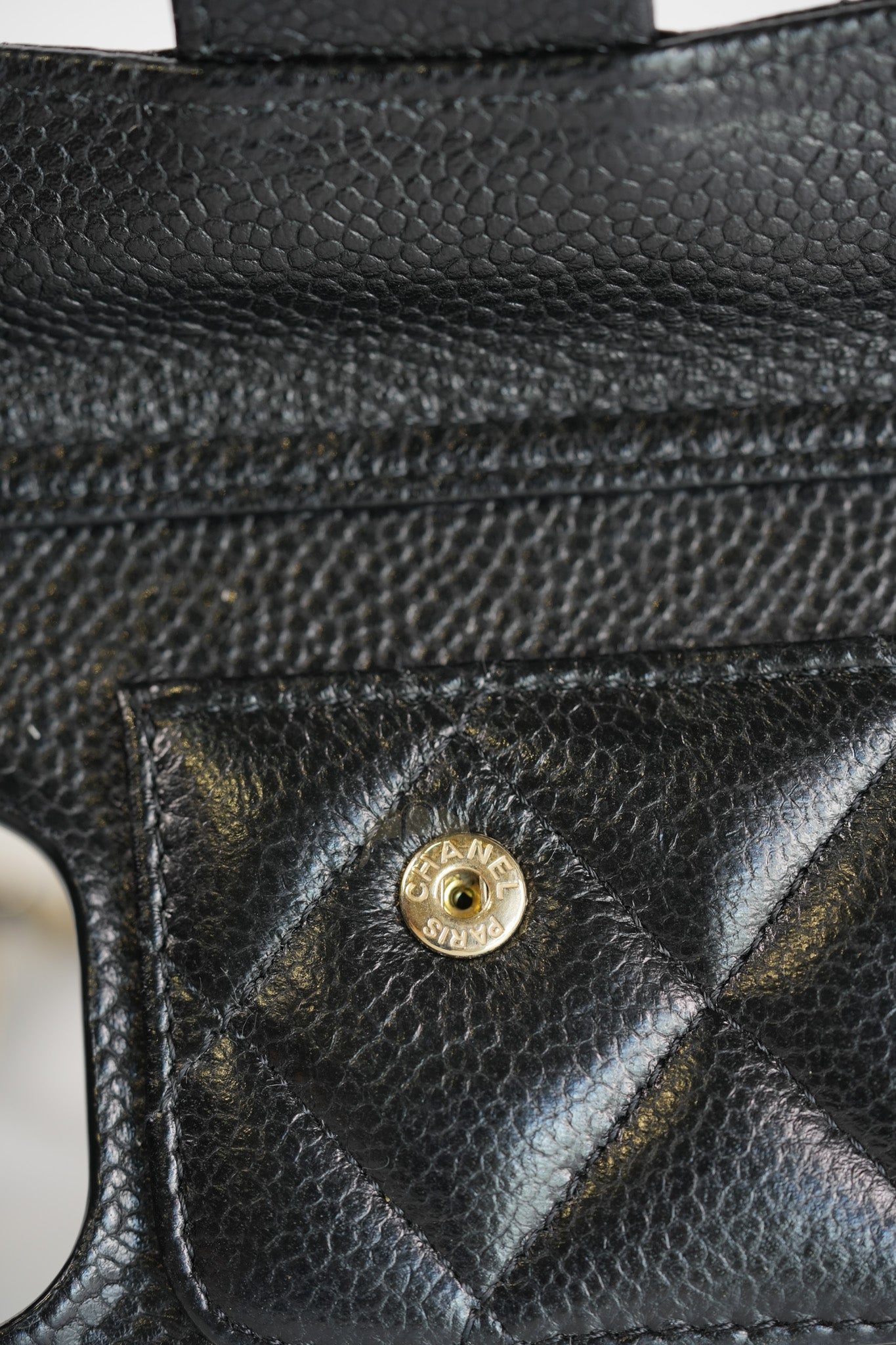 Iphone14 Pro Phone Case in Quilted Caviar Leather Chain Strap (Microchip) | Purse Maison Luxury Bags Shop