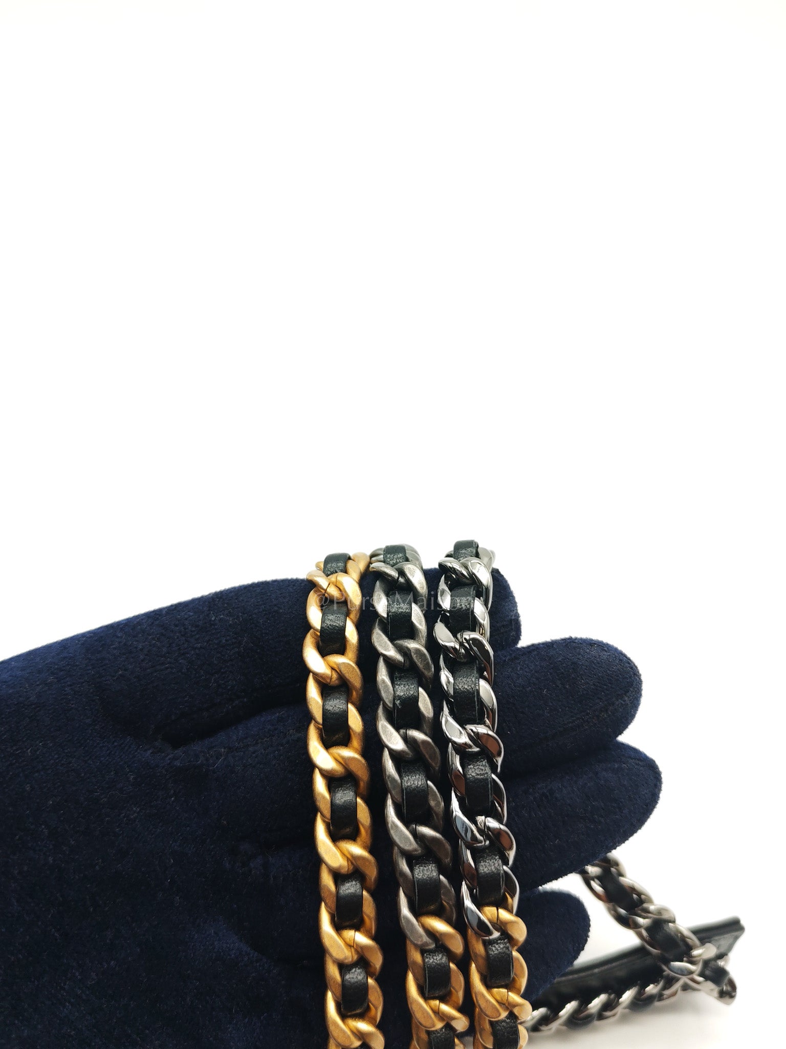 19 Flap Coin Purse in Black Lambskin Leather & Mix Hardware (Series 31)