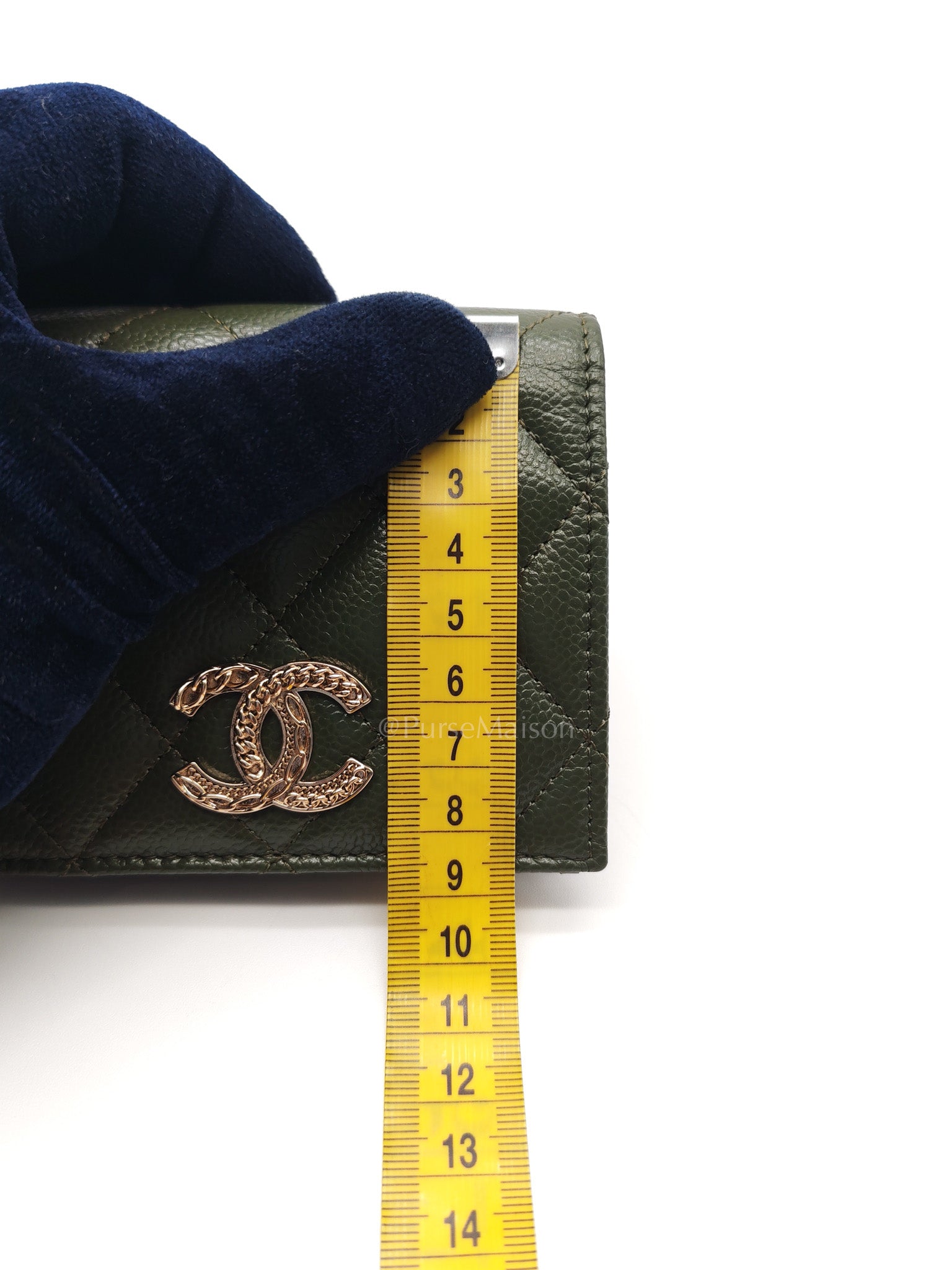 Twirling CC Logo Bi-Fold Wallet in Khaki Caviar Leather in Light Gold Hardware (Microchip)
