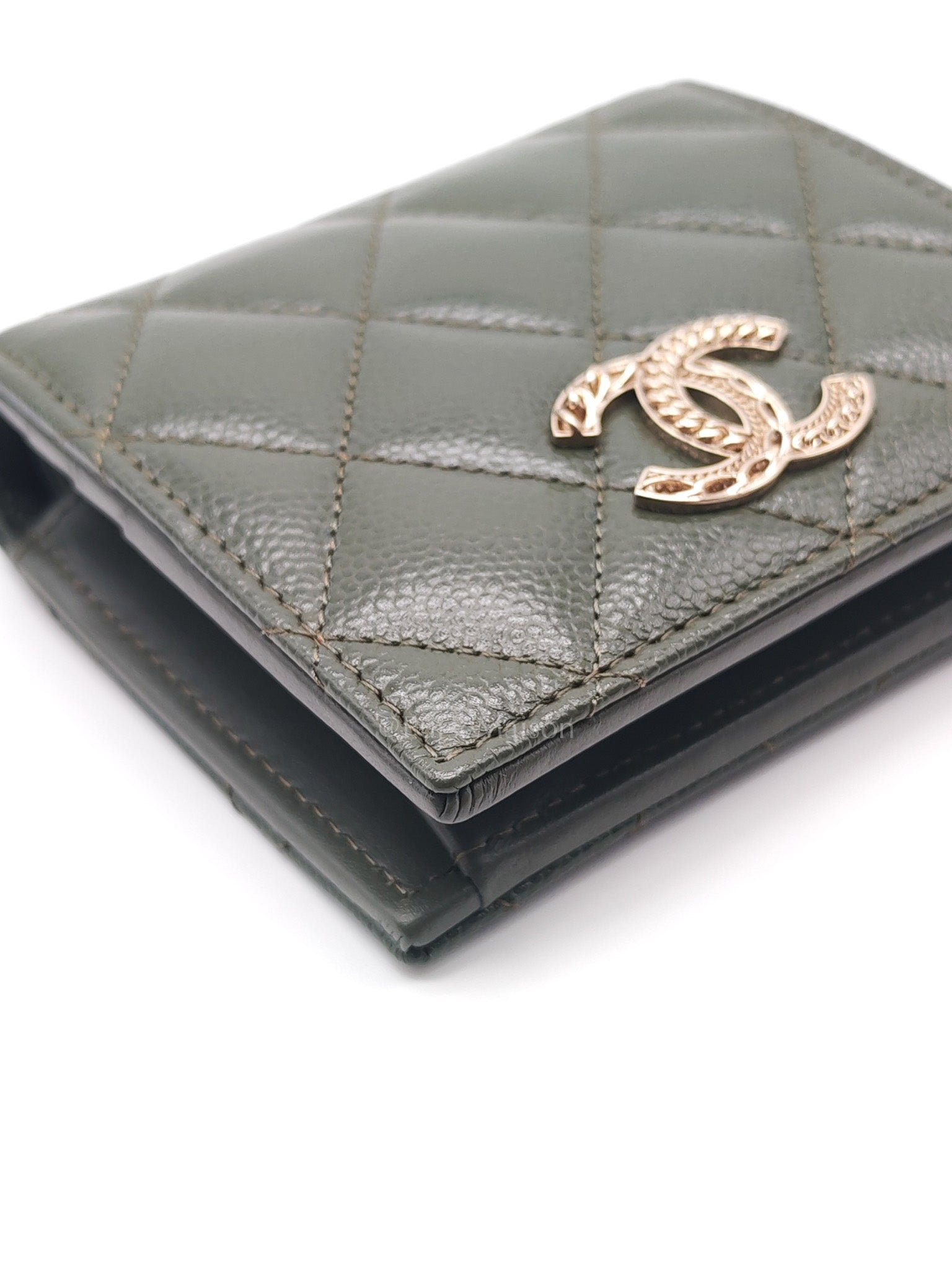 Twirling CC Logo Bi-Fold Wallet in Khaki Caviar Leather in Light Gold Hardware (Microchip)