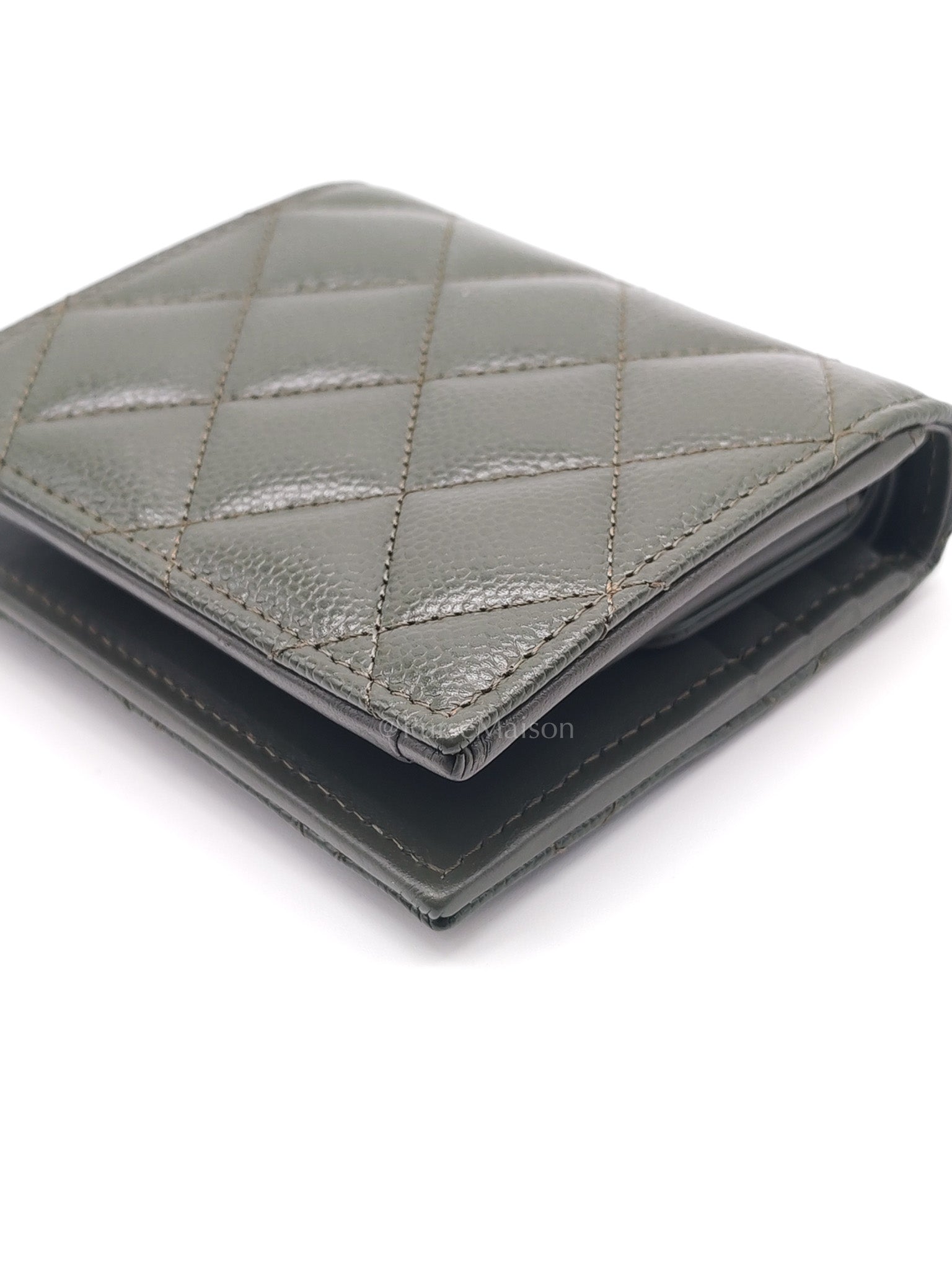Twirling CC Logo Bi-Fold Wallet in Khaki Caviar Leather in Light Gold Hardware (Microchip)