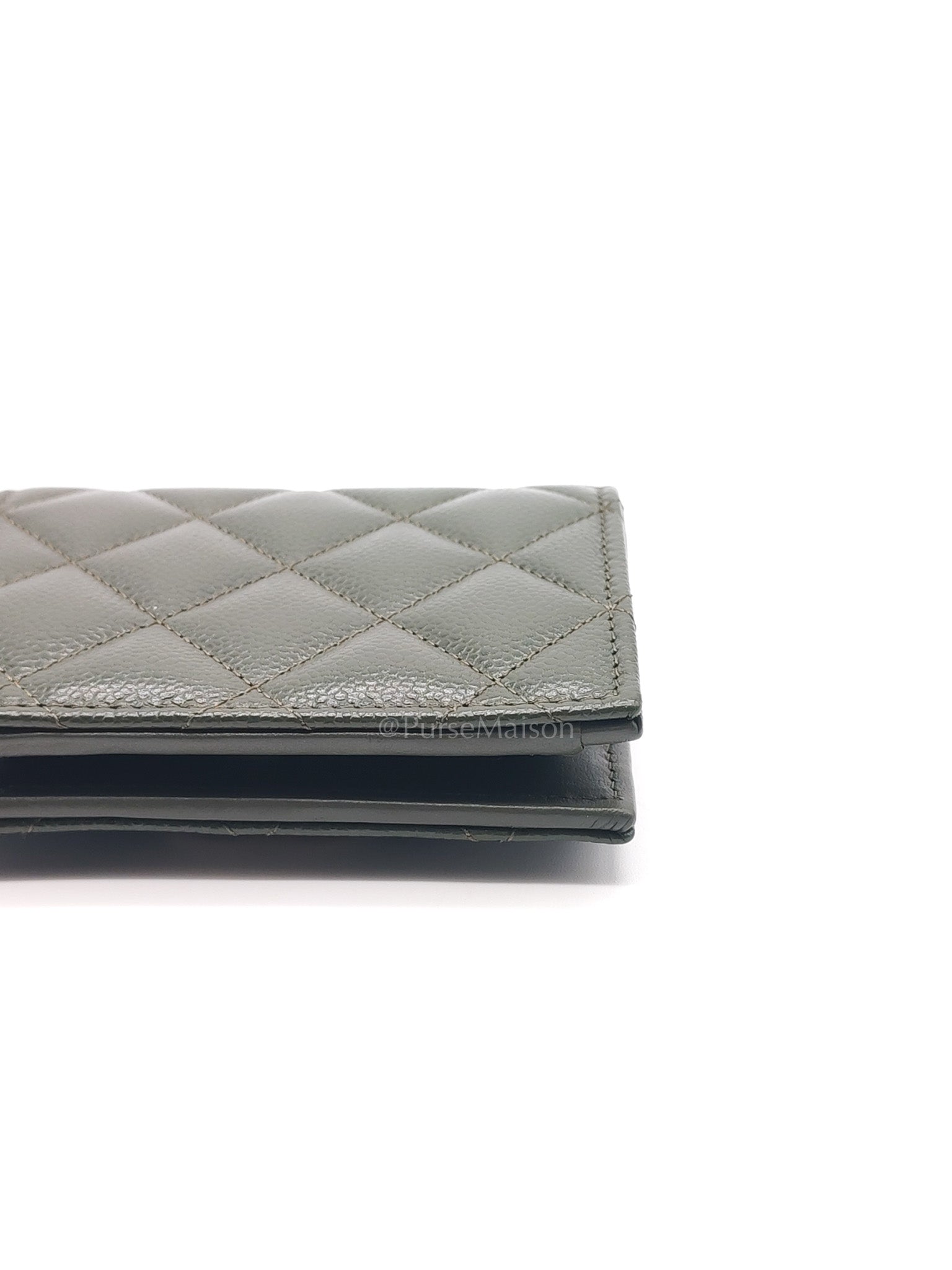 Twirling CC Logo Bi-Fold Wallet in Khaki Caviar Leather in Light Gold Hardware (Microchip)