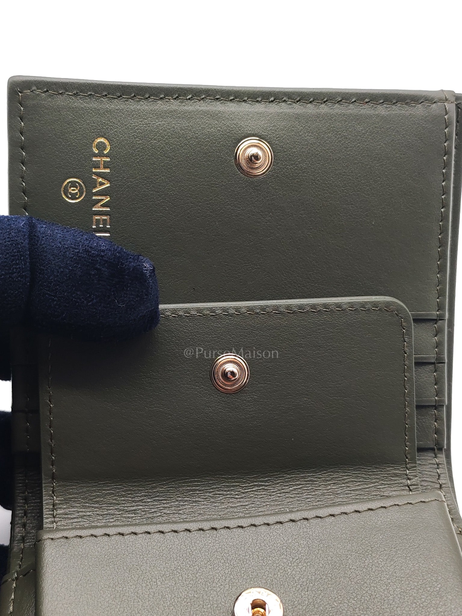 Twirling CC Logo Bi-Fold Wallet in Khaki Caviar Leather in Light Gold Hardware (Microchip)