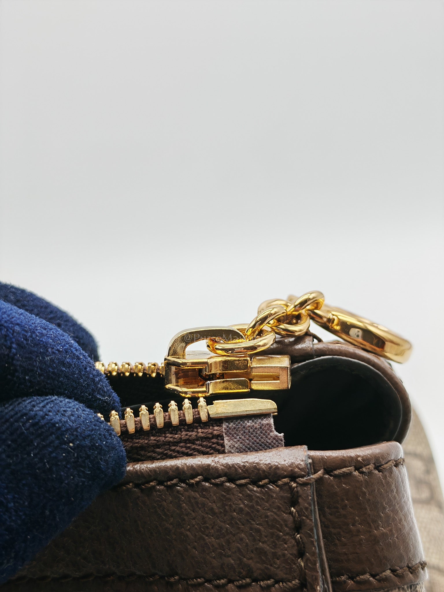 Ophidia Medium Tote Bag in GG Supreme Monogram Web Canvas & Gold Hardware